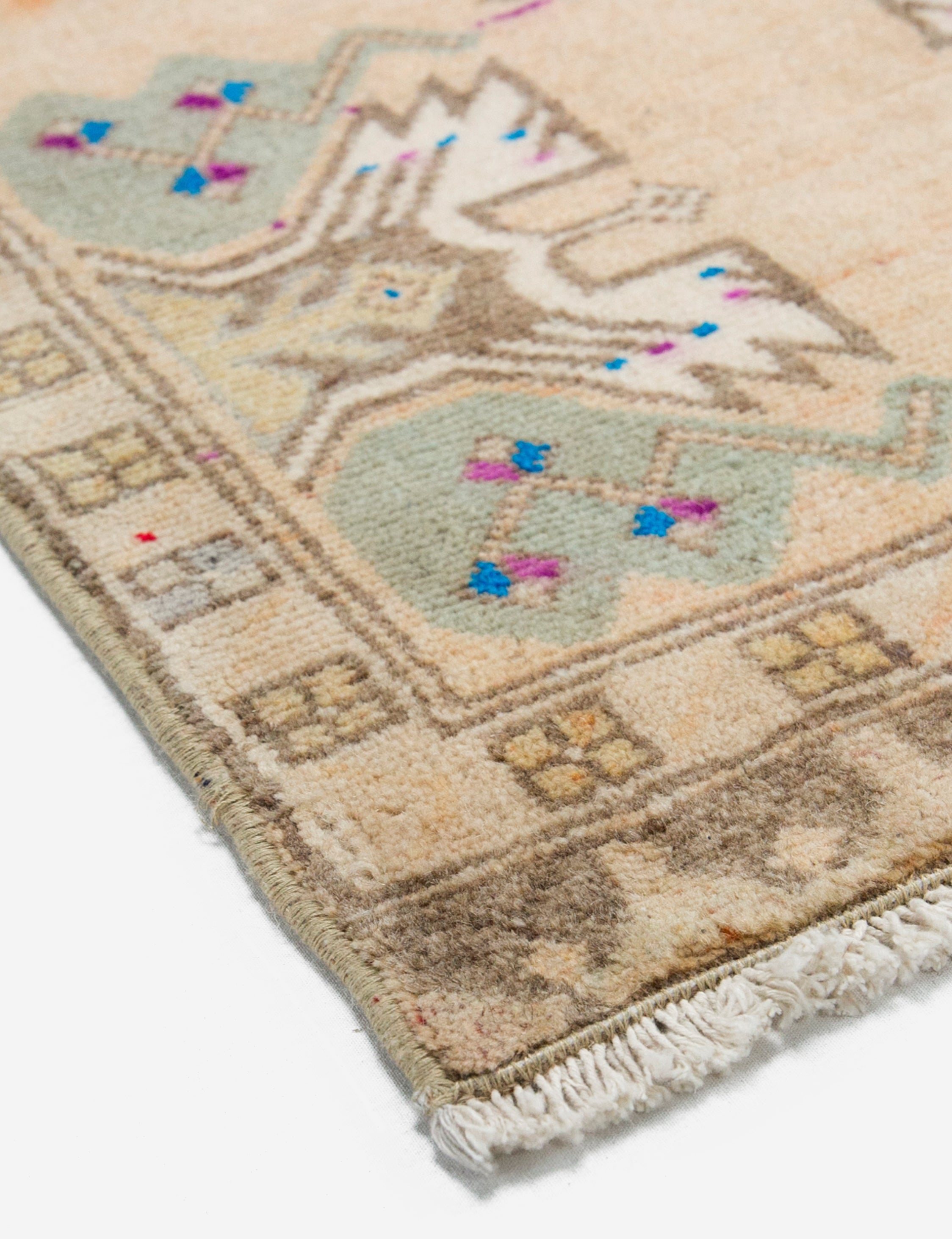 Lulu and Georgia - Vintage Turkish Hand - Knotted Wool Mini Rug No. 297, 1'7" x 3'5"