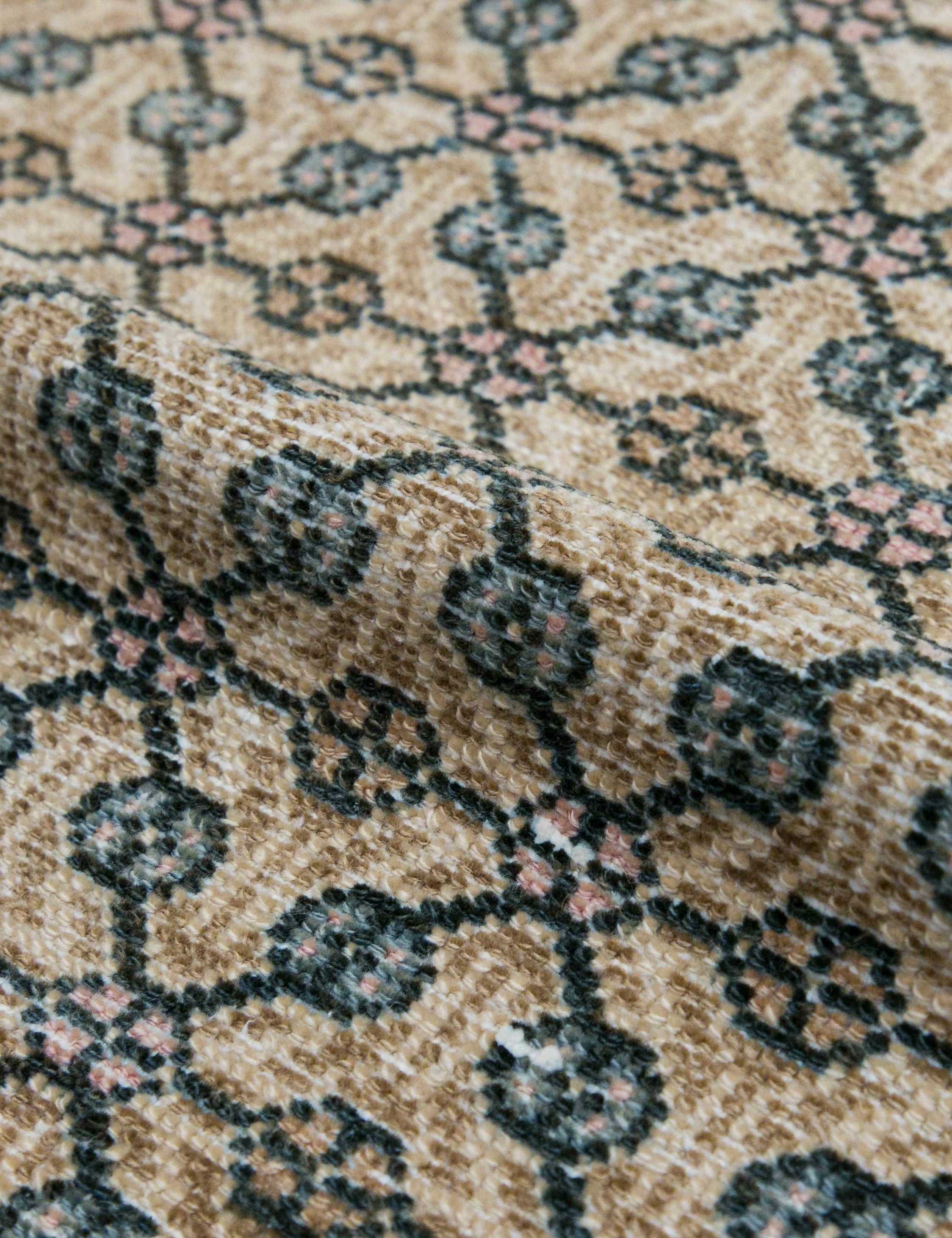Lulu and Georgia - Vintage Turkish Hand - Knotted Wool Rug No. 449, 3'10" x 6'7"