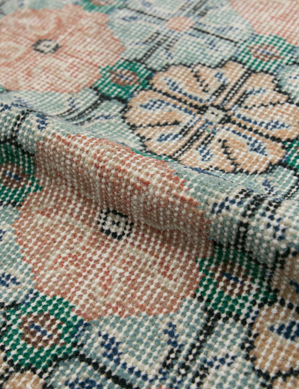 Lulu and Georgia - Vintage Turkish Hand - Knotted Wool Rug No. 454, 3'12" x 6'11"