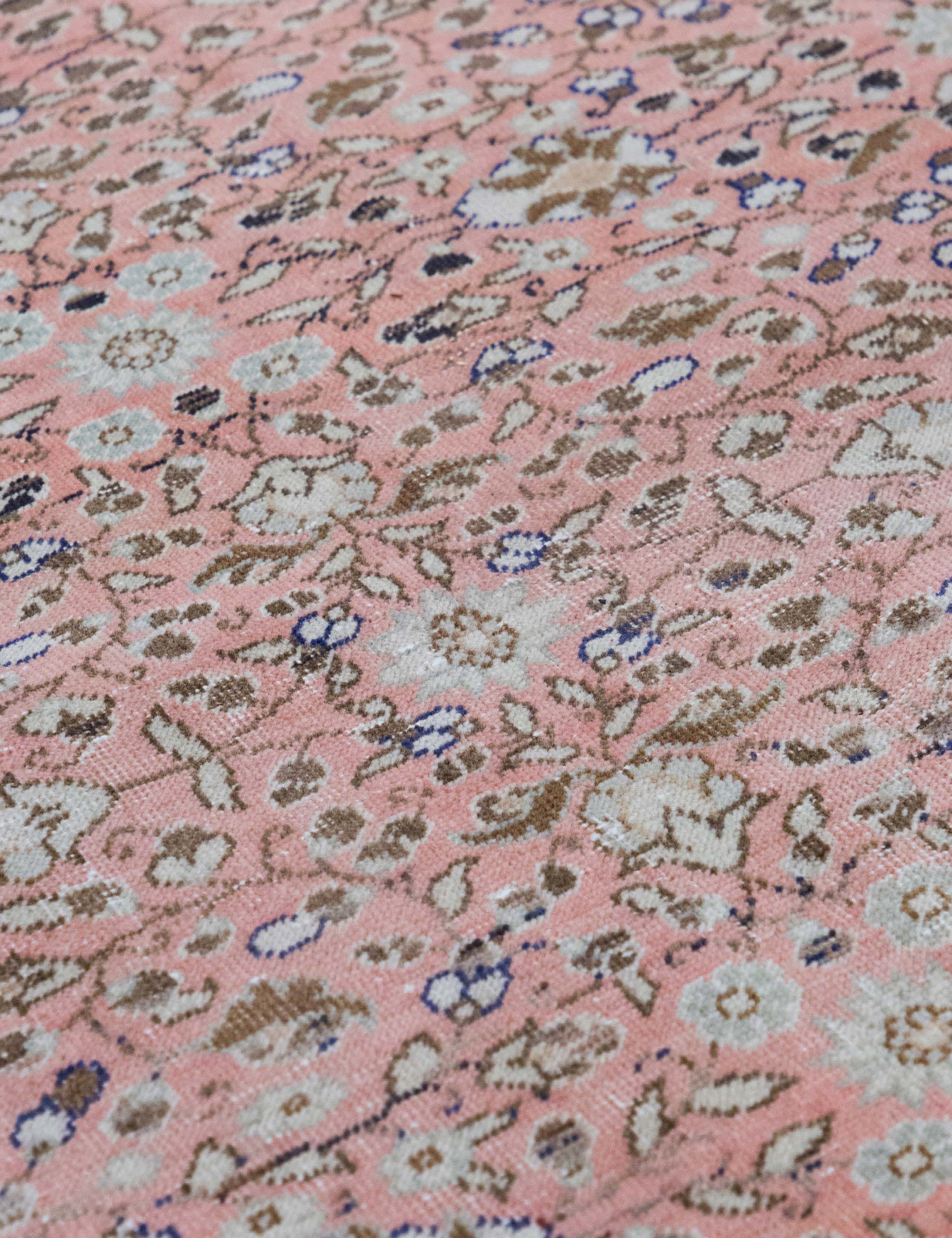 Lulu and Georgia - Vintage Turkish Hand - Knotted Wool Rug No. 591, 4'8" x 6'10"