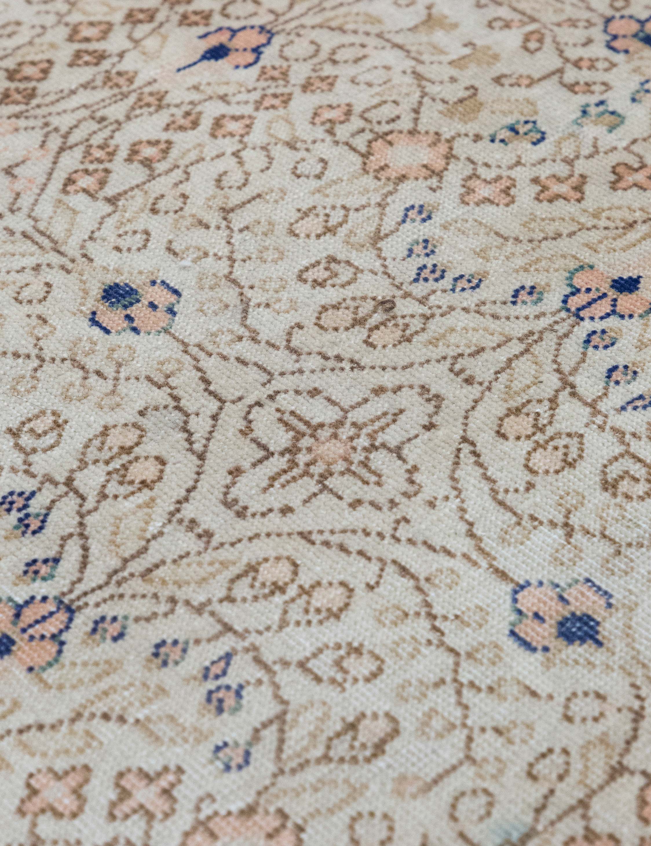 Lulu and Georgia - Vintage Turkish Hand - Knotted Wool Rug No. 592, 4'6" x 6'9"