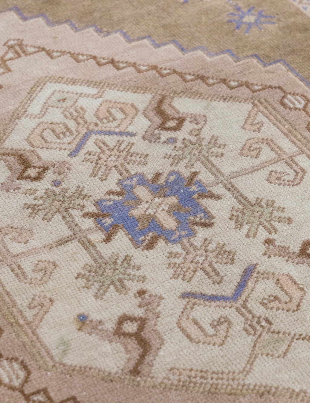 Lulu and Georgia - Vintage Turkish Hand - Knotted Wool Rug No. 594, 4' x 7'7"