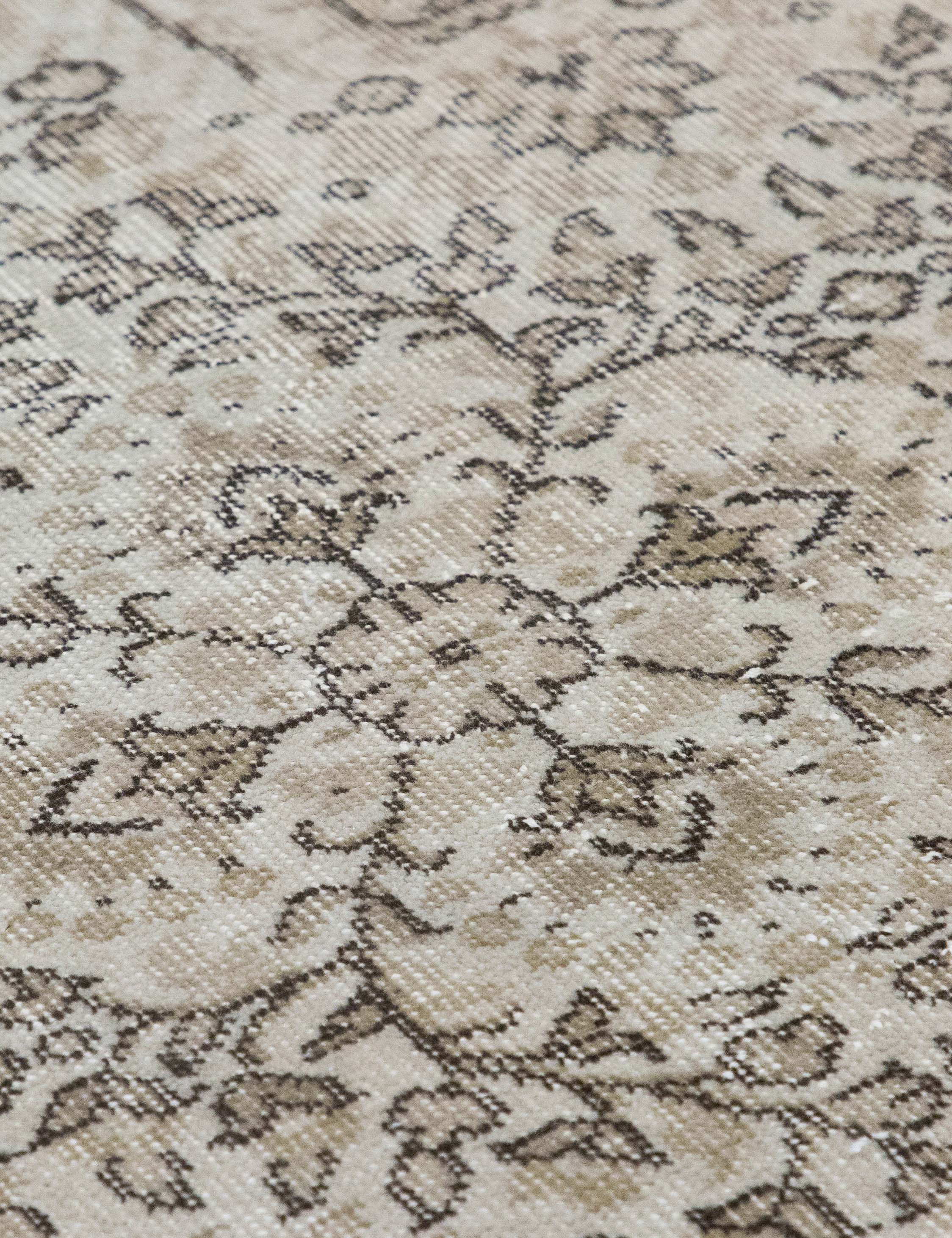 Lulu and Georgia - Vintage Turkish Hand - Knotted Wool Rug No. 595, 3'3" x 6'6"
