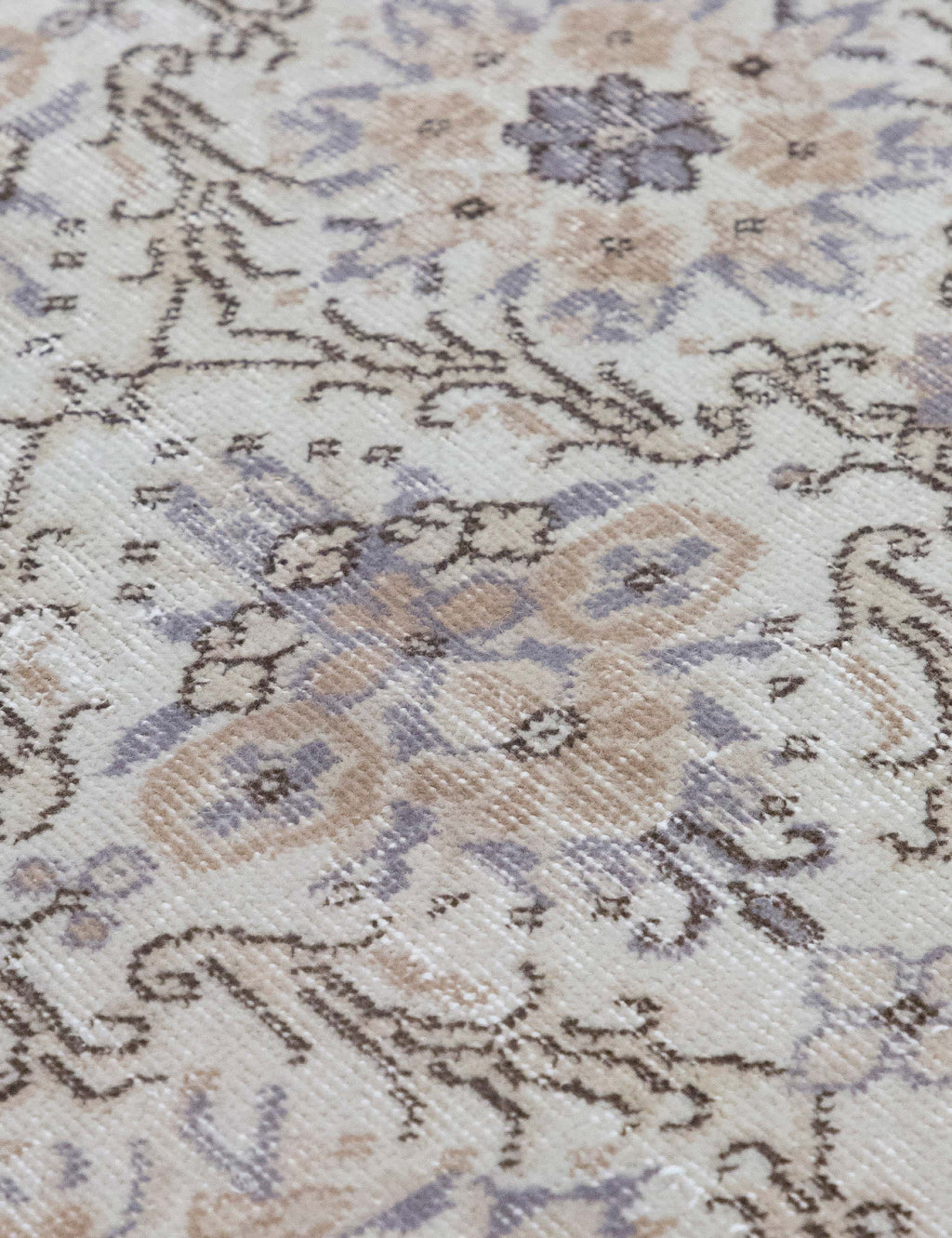 Lulu and Georgia - Vintage Turkish Hand - Knotted Wool Rug No. 596, 3'11" x 7'1"