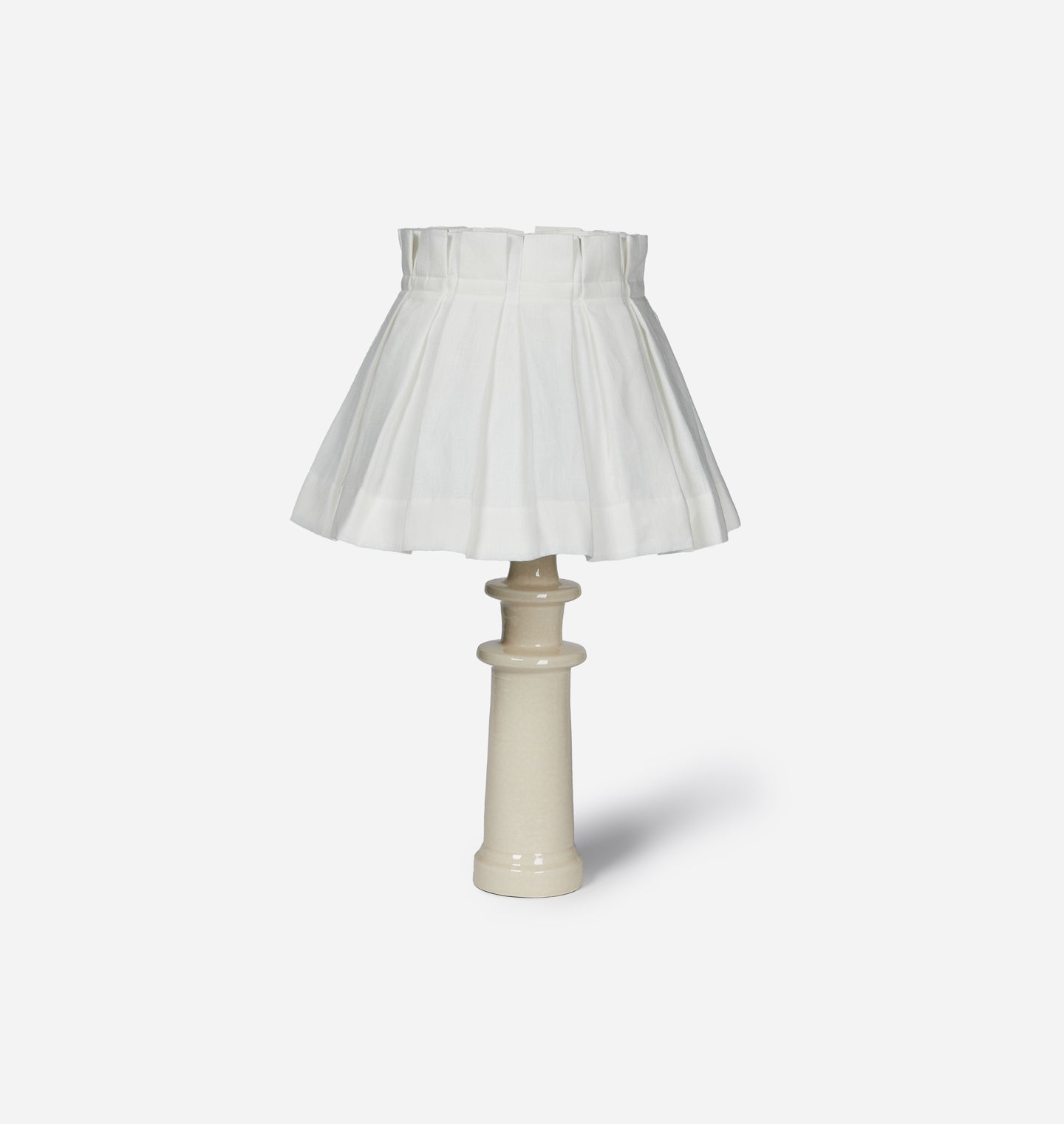 Amber Interiors - White Linen Table Lamp Shade