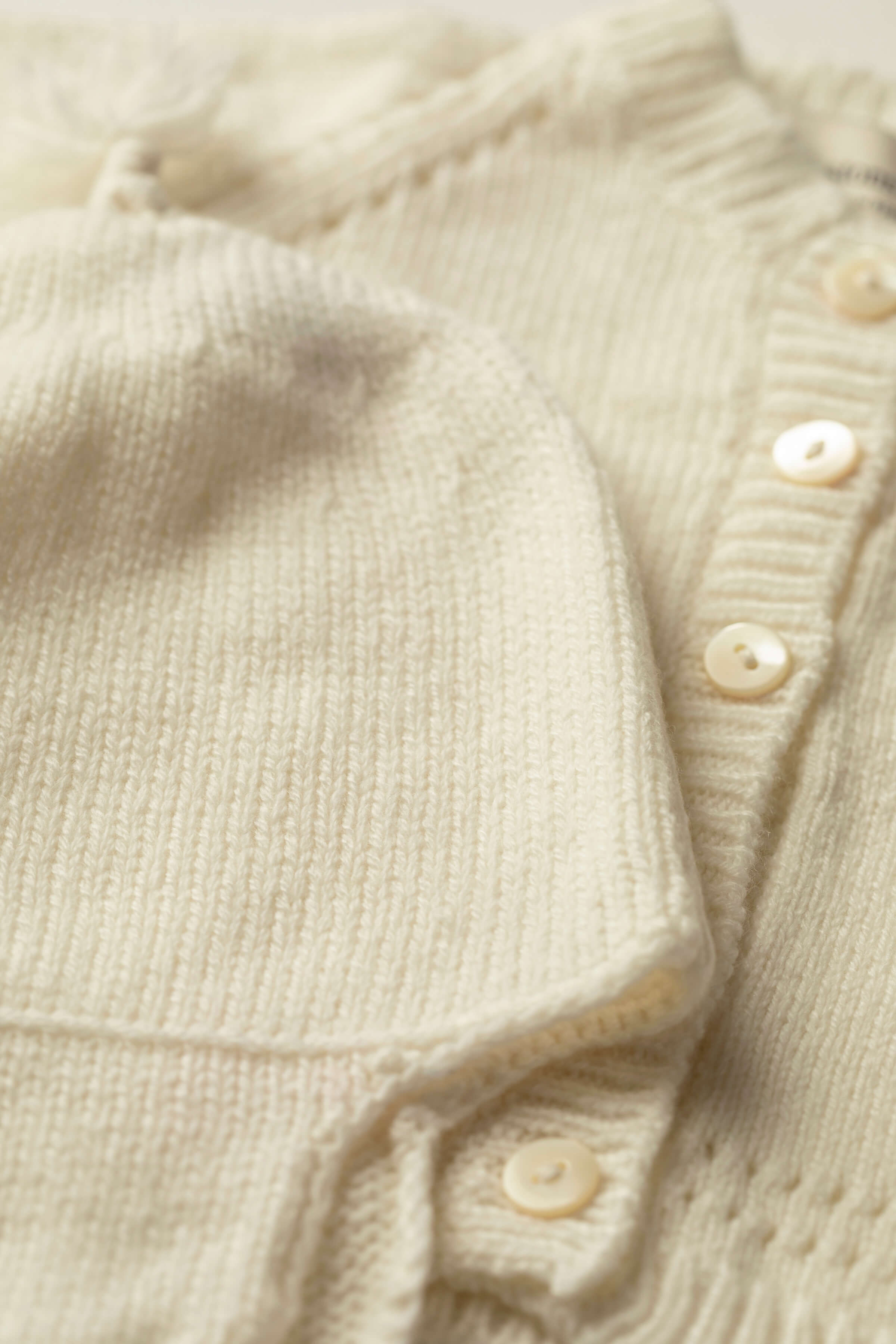 Johnstons of Elgin - Baby's White Cashmere Cardigan Gift Set
