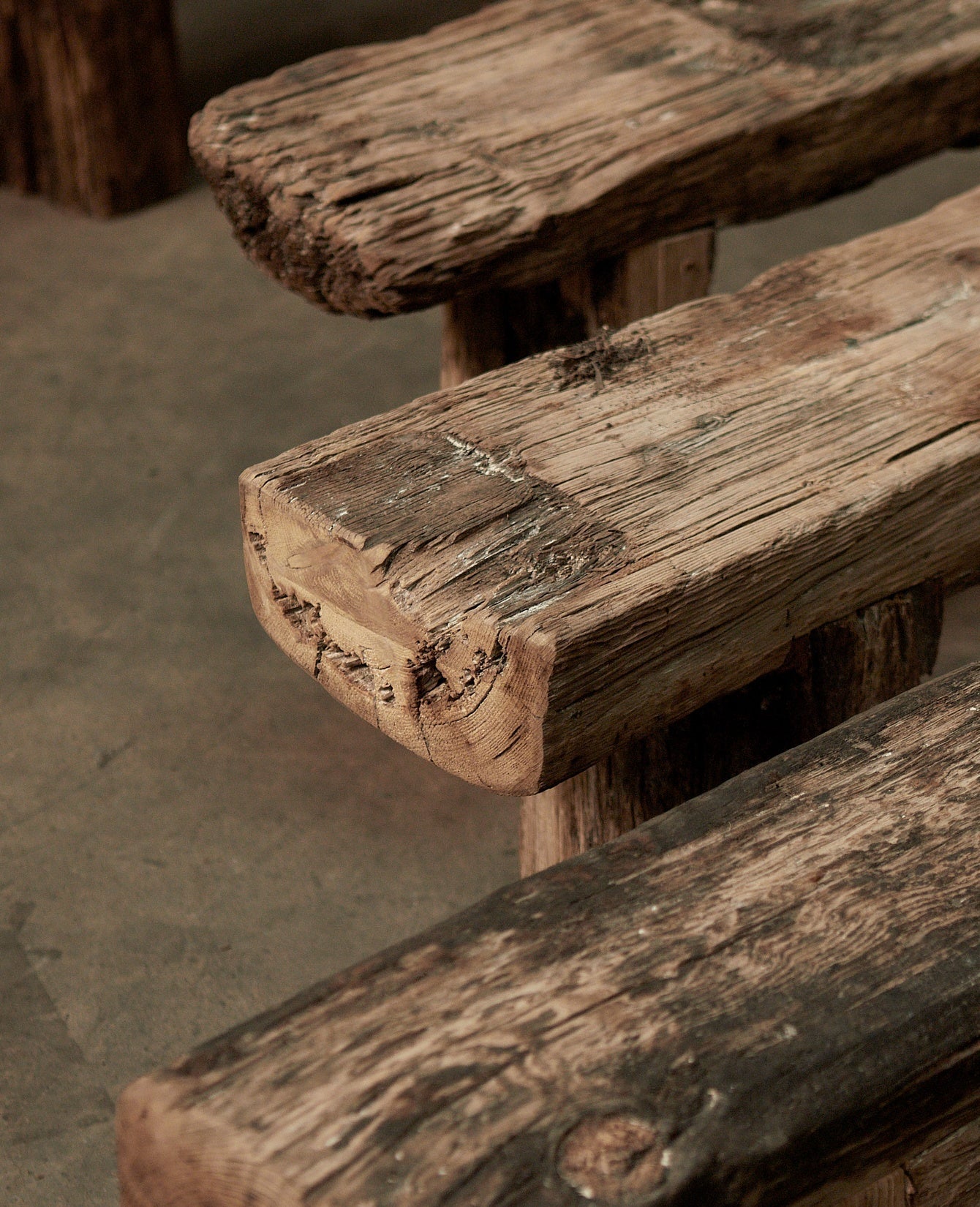 Olive Ateliers - Acacia Wood Bench