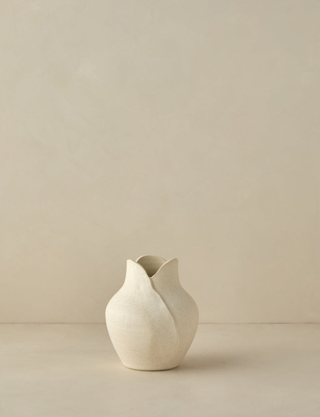 Lulu and Georgia - Amelia Vase by dumæ