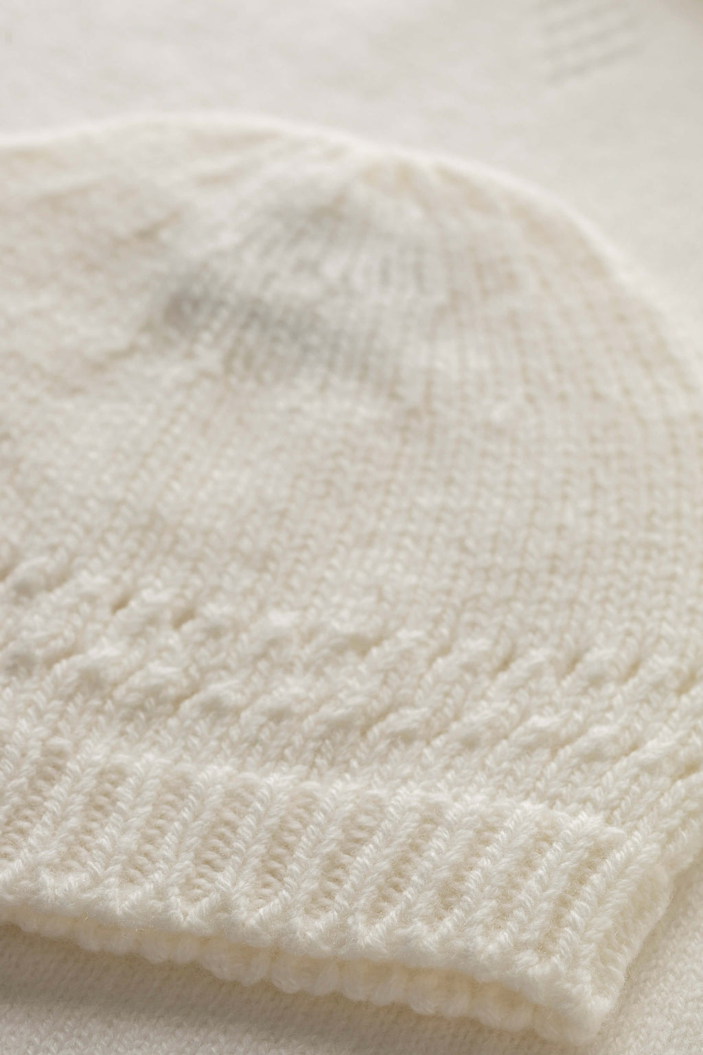 Johnstons of Elgin - White Cashmere Baby Beanie