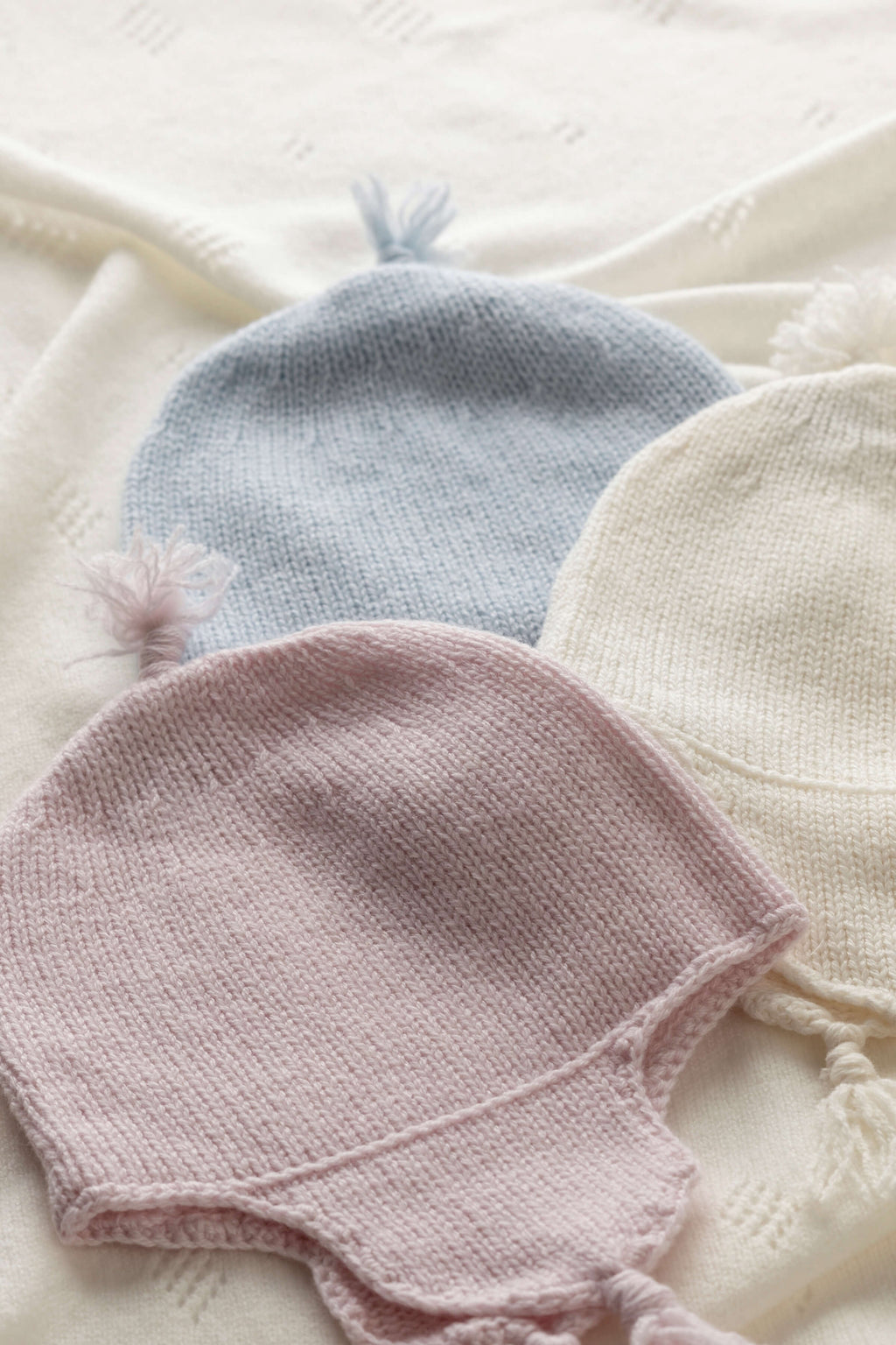 Johnstons of Elgin - White Cashmere Baby Hat with Tassel