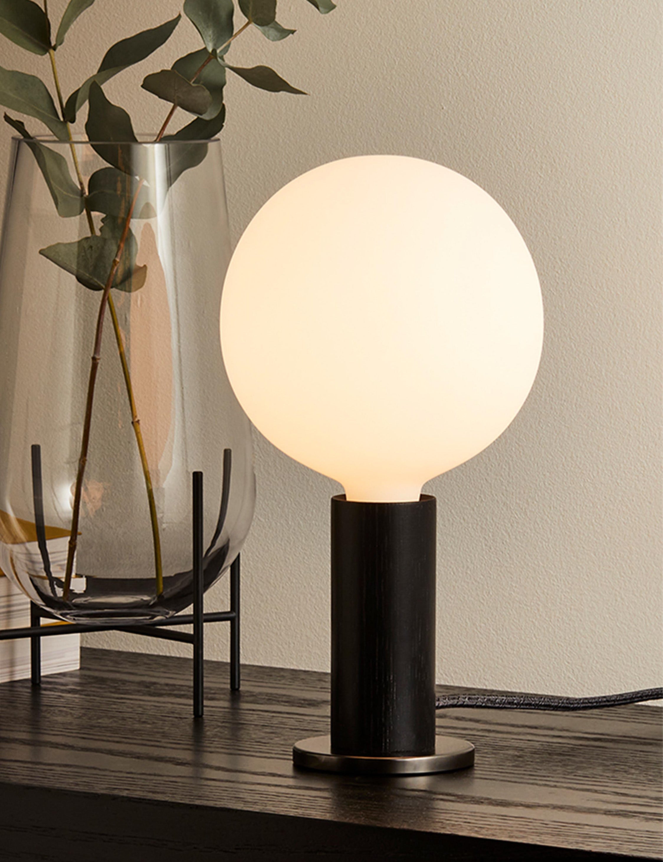 Lulu and Georgia - Knuckle Table Lamp with Sphere IV by Tala