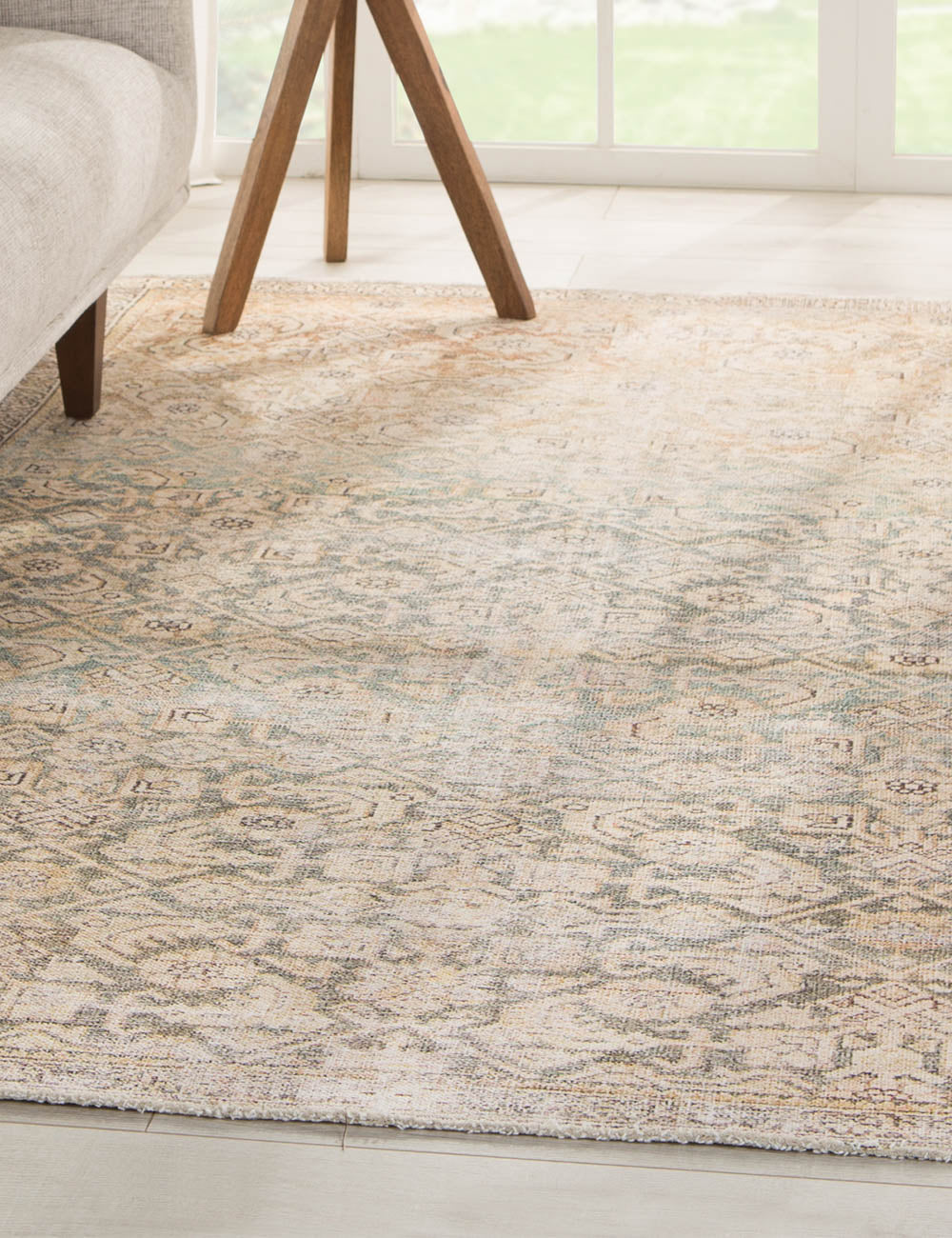 Lulu and Georgia - Phedora Rug