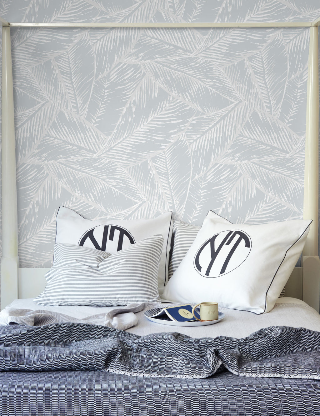 Lulu and Georgia - Best Fronds Wallpaper