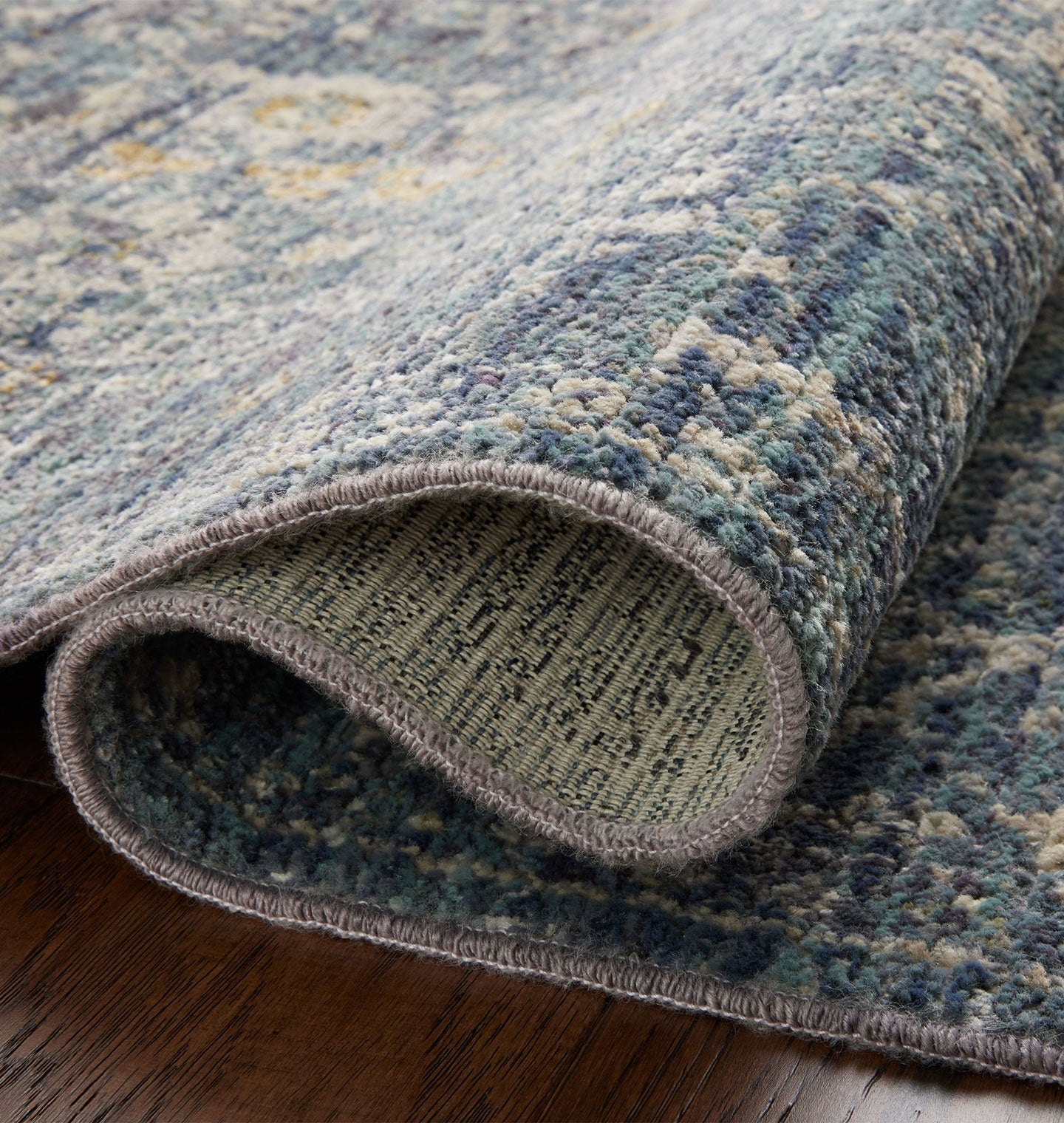 Amber Interiors - Bradbury BRU - 03 Ocean / Gold Area Rug