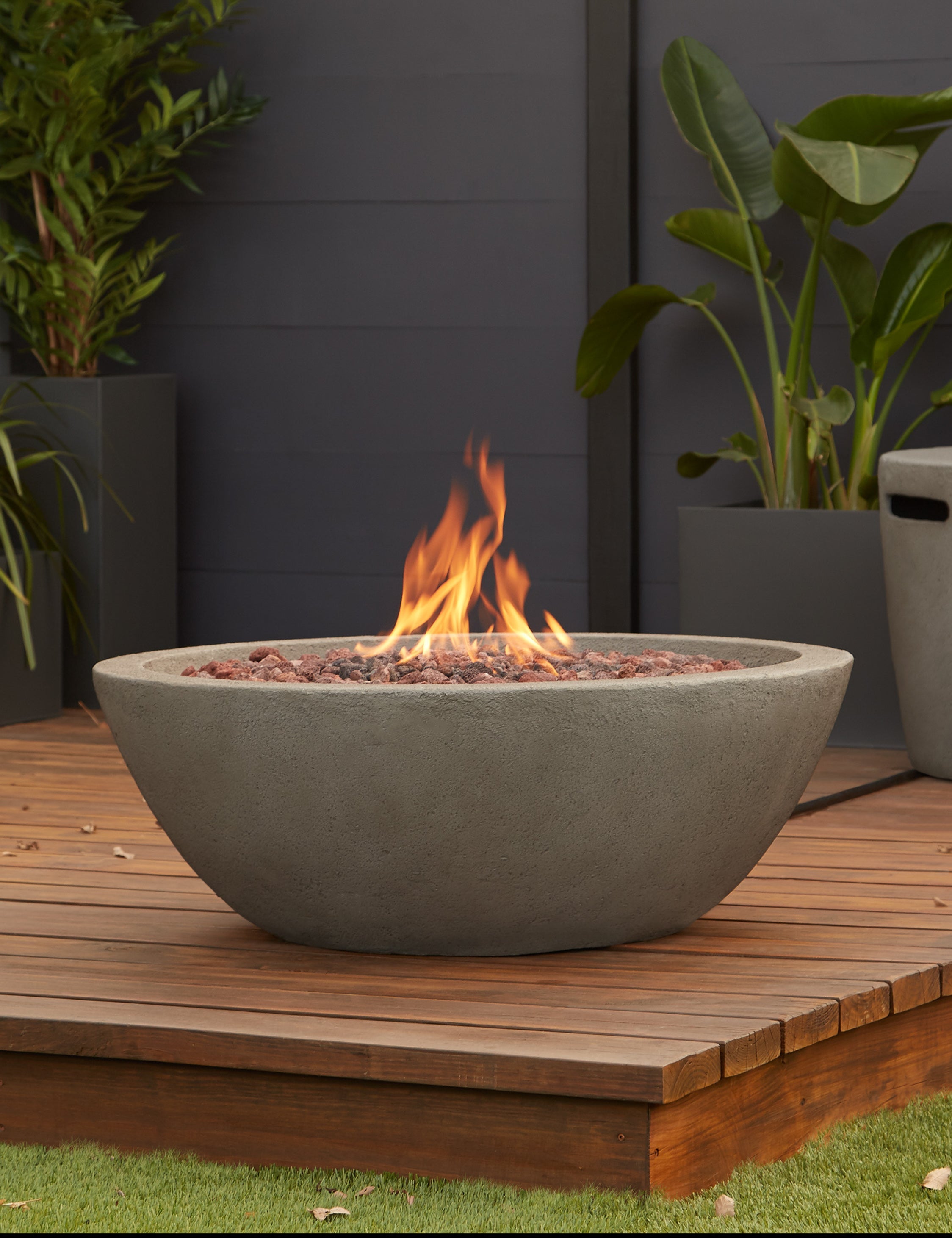 Lulu and Georgia - Fernanda Fire Bowl
