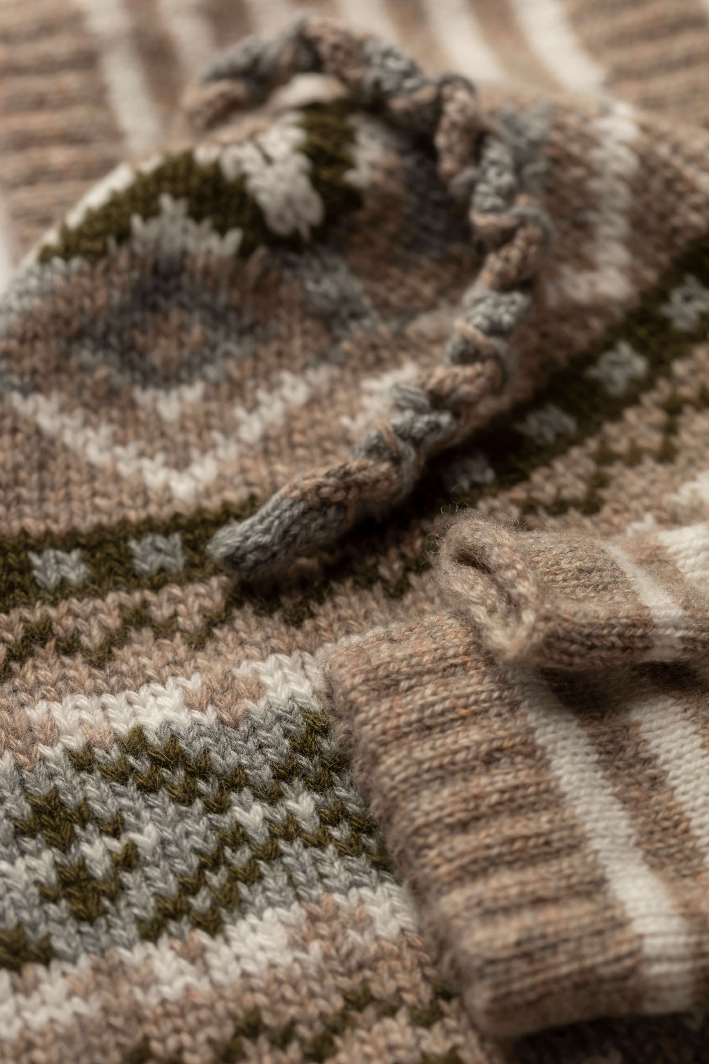 Johnstons of Elgin - Children's Natural Fairisle Hat & Stripy Wristwarmers Gift Set