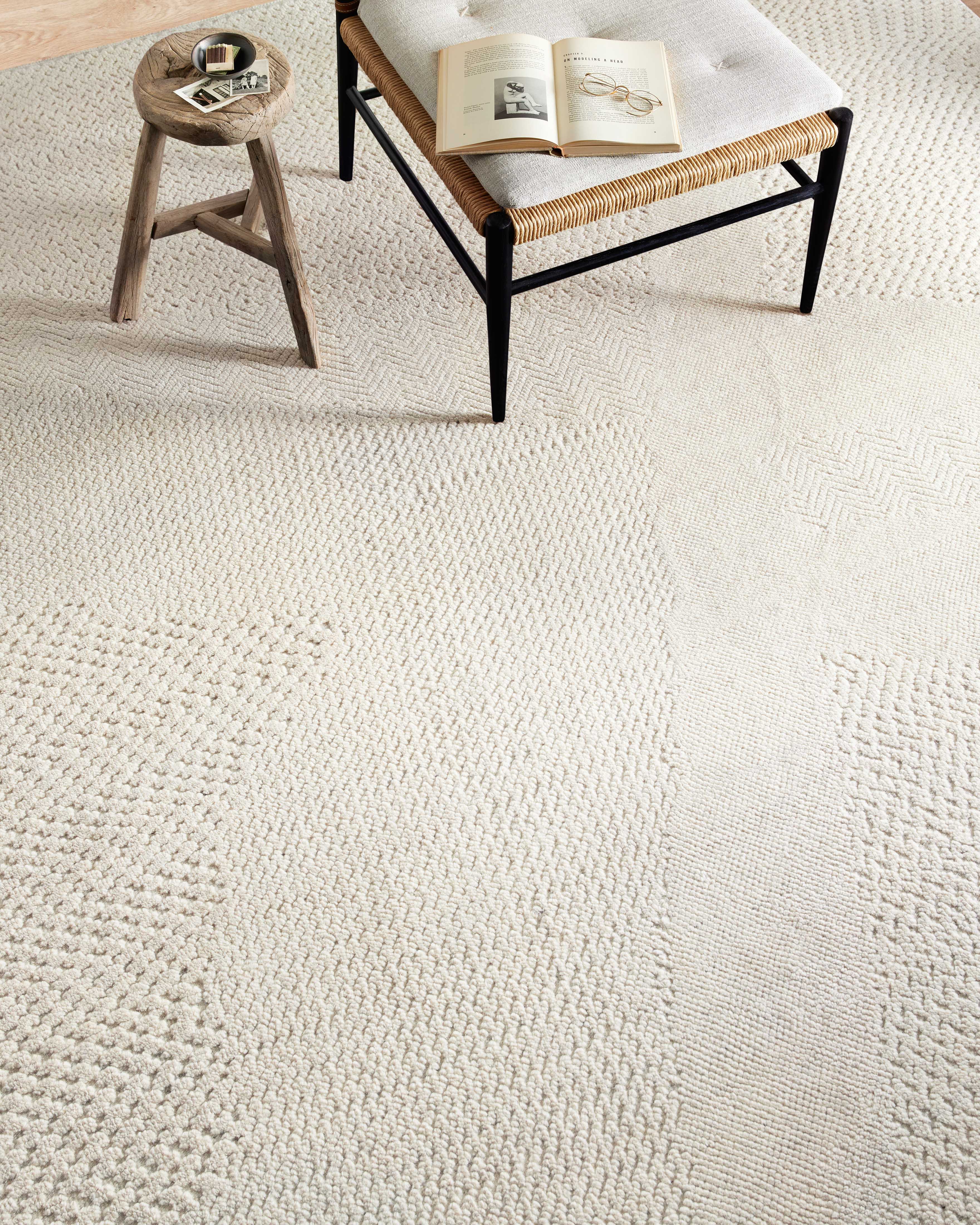 Amber Interiors - Collins COI - 02 Ivory / Ivory Area Rug