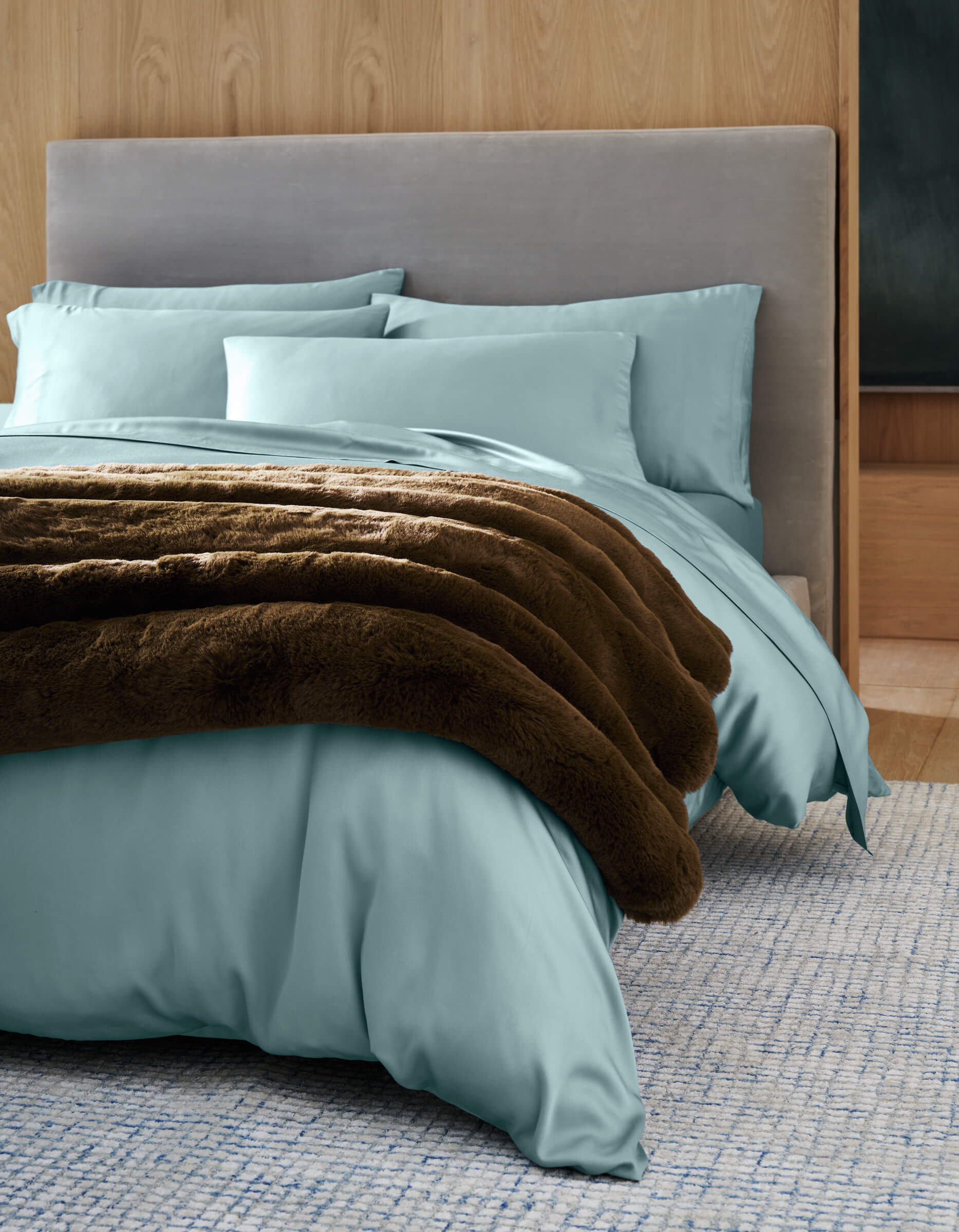 Cozy Earth - Channel Cuddle Blanket