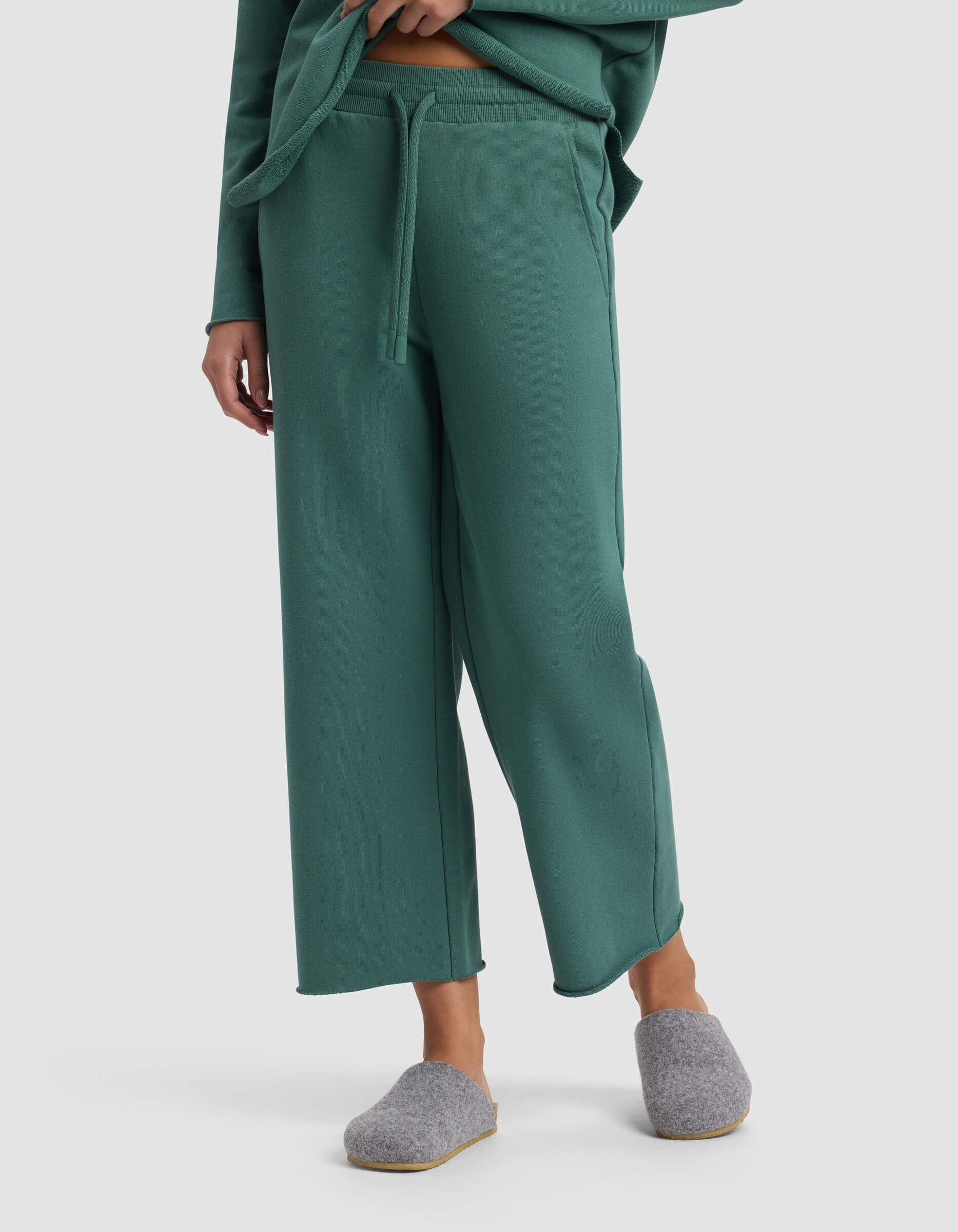 Cozy Earth - Women's Chelsea Cropped Pant