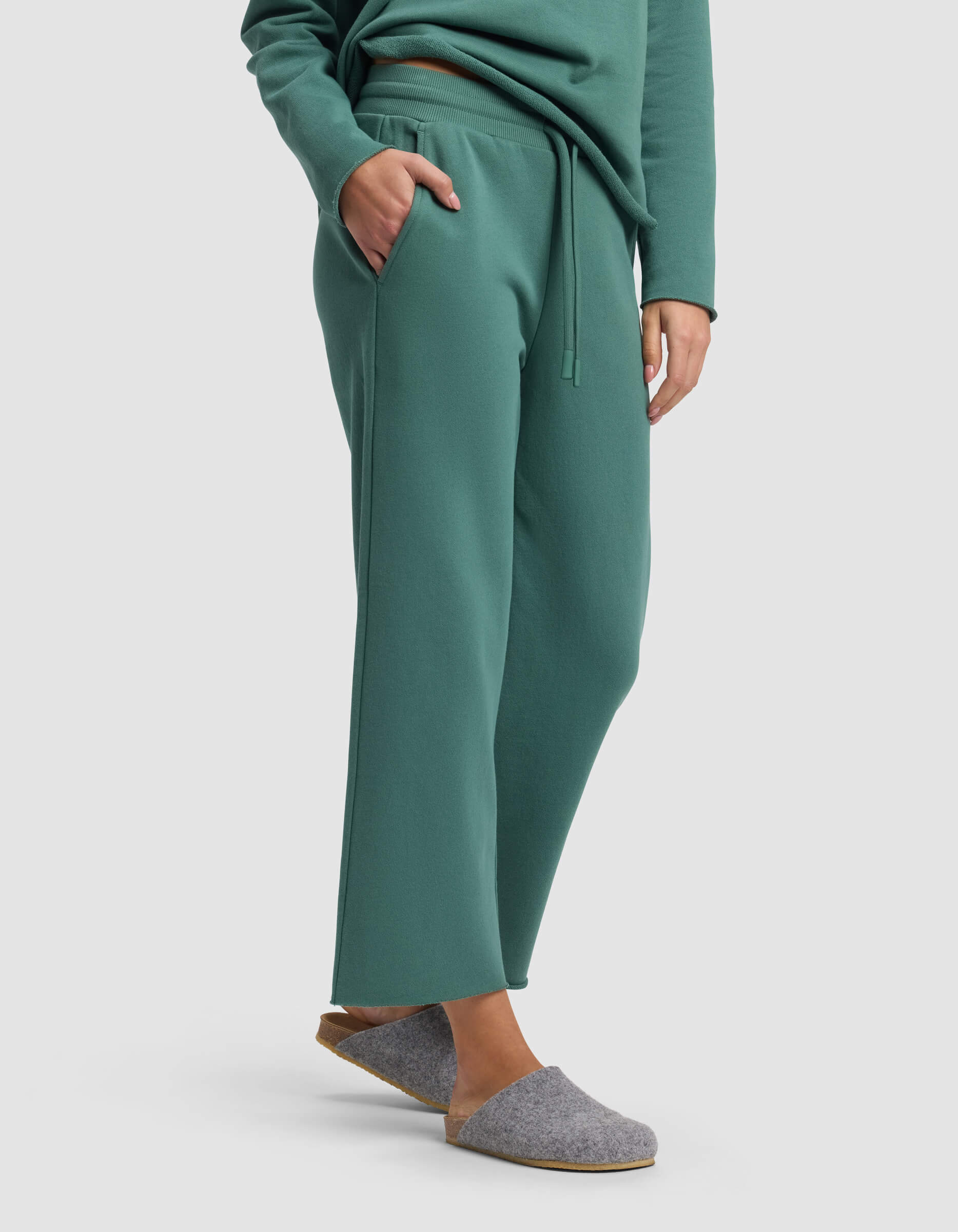 Cozy Earth - Women's Chelsea Cropped Pant