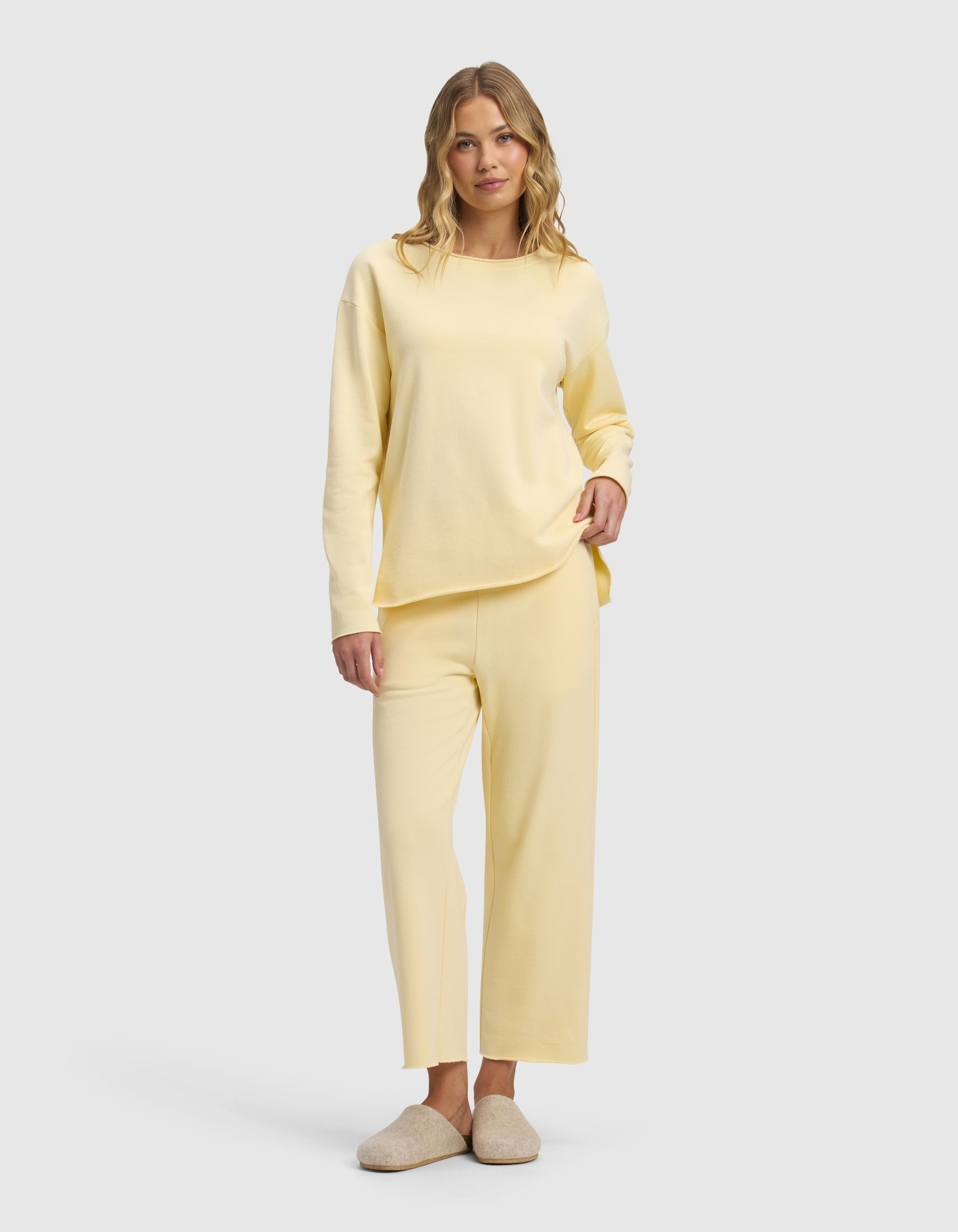 Cozy Earth - Women's Chelsea Cropped Set
