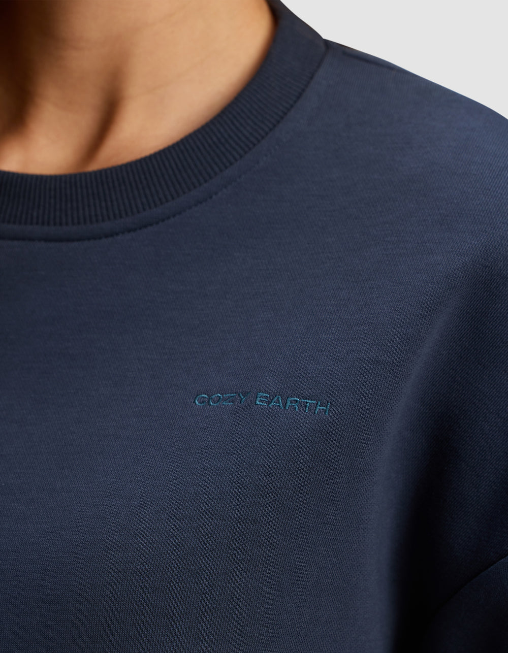 Cozy Earth - Women's Cityscape 2.0 Crewneck & Sweatpant Set