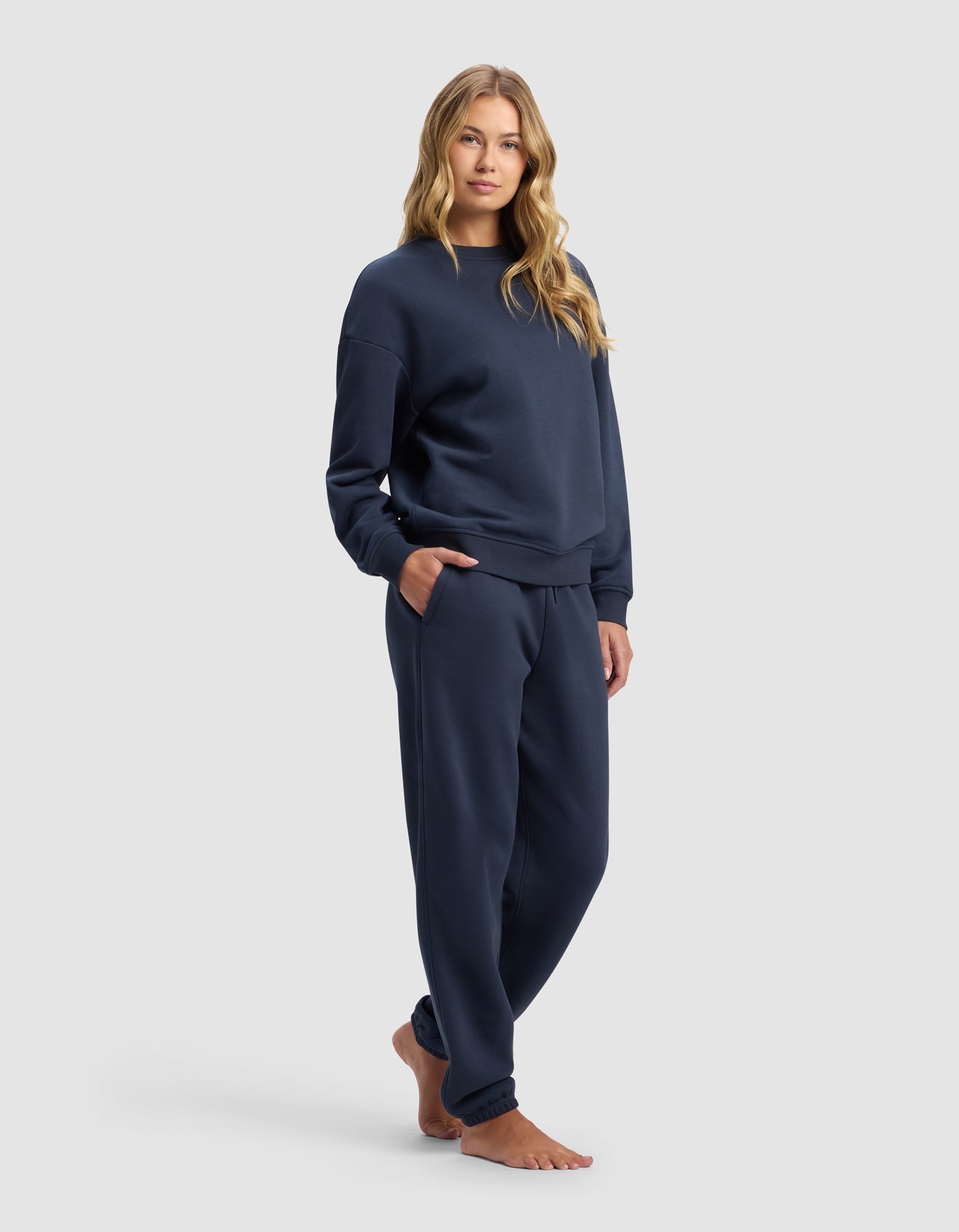 Cozy Earth - Women's Cityscape 2.0 Crewneck & Sweatpant Set