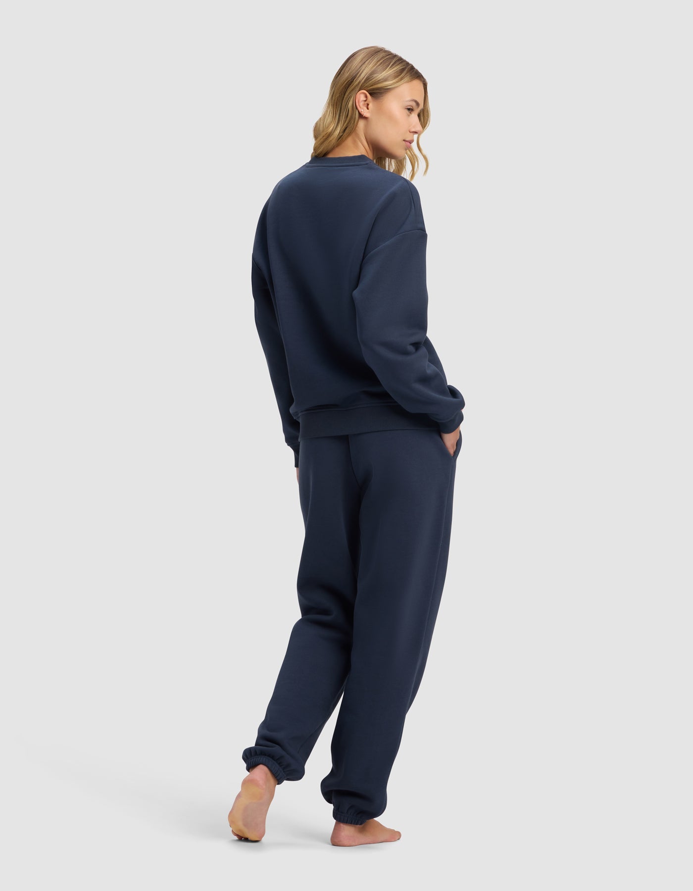 Cozy Earth - Women's Cityscape 2.0 Crewneck & Sweatpant Set