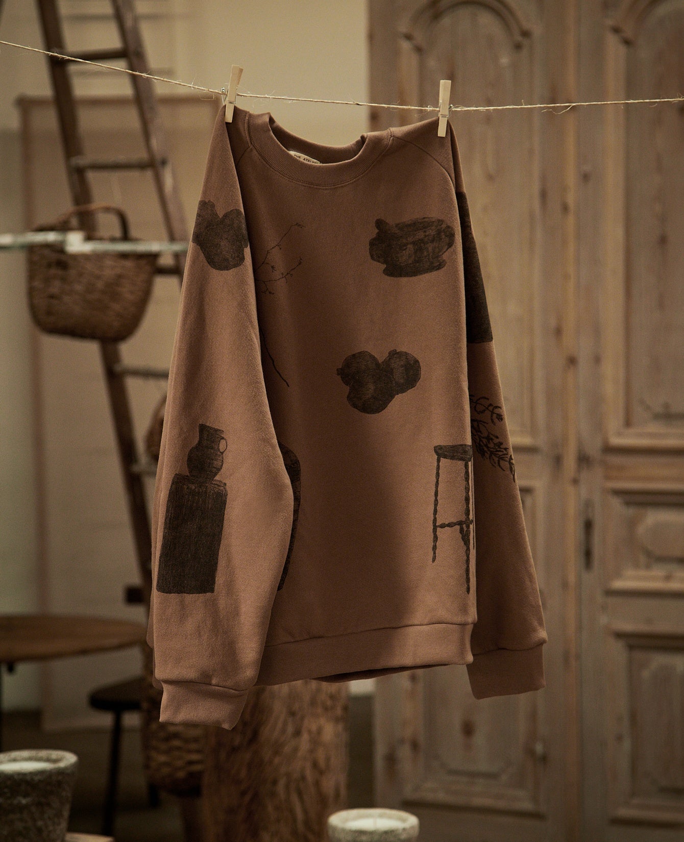 Olive Ateliers - The Old Soul Crewneck