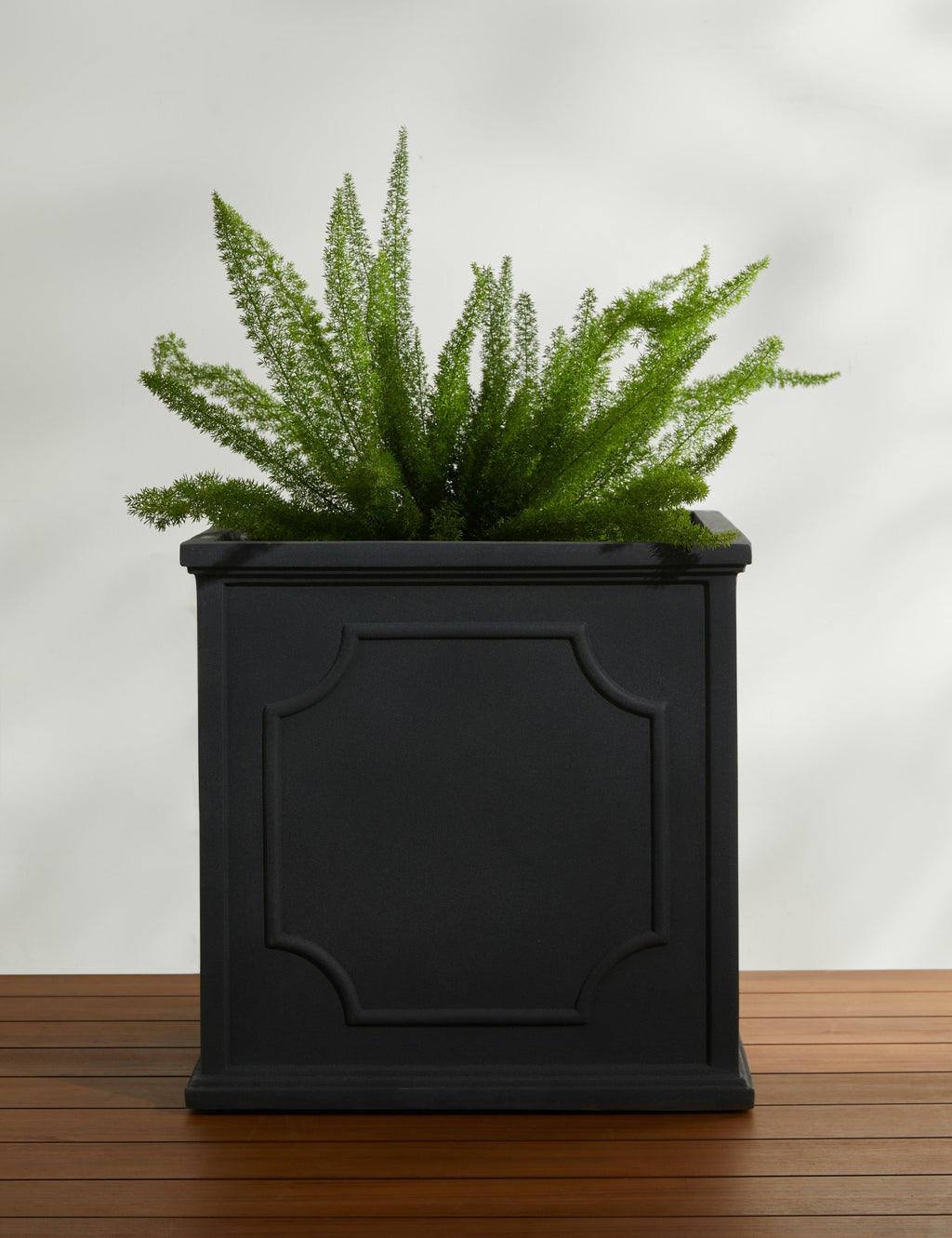 Lulu and Georgia - Cumberland Planter by Campania International