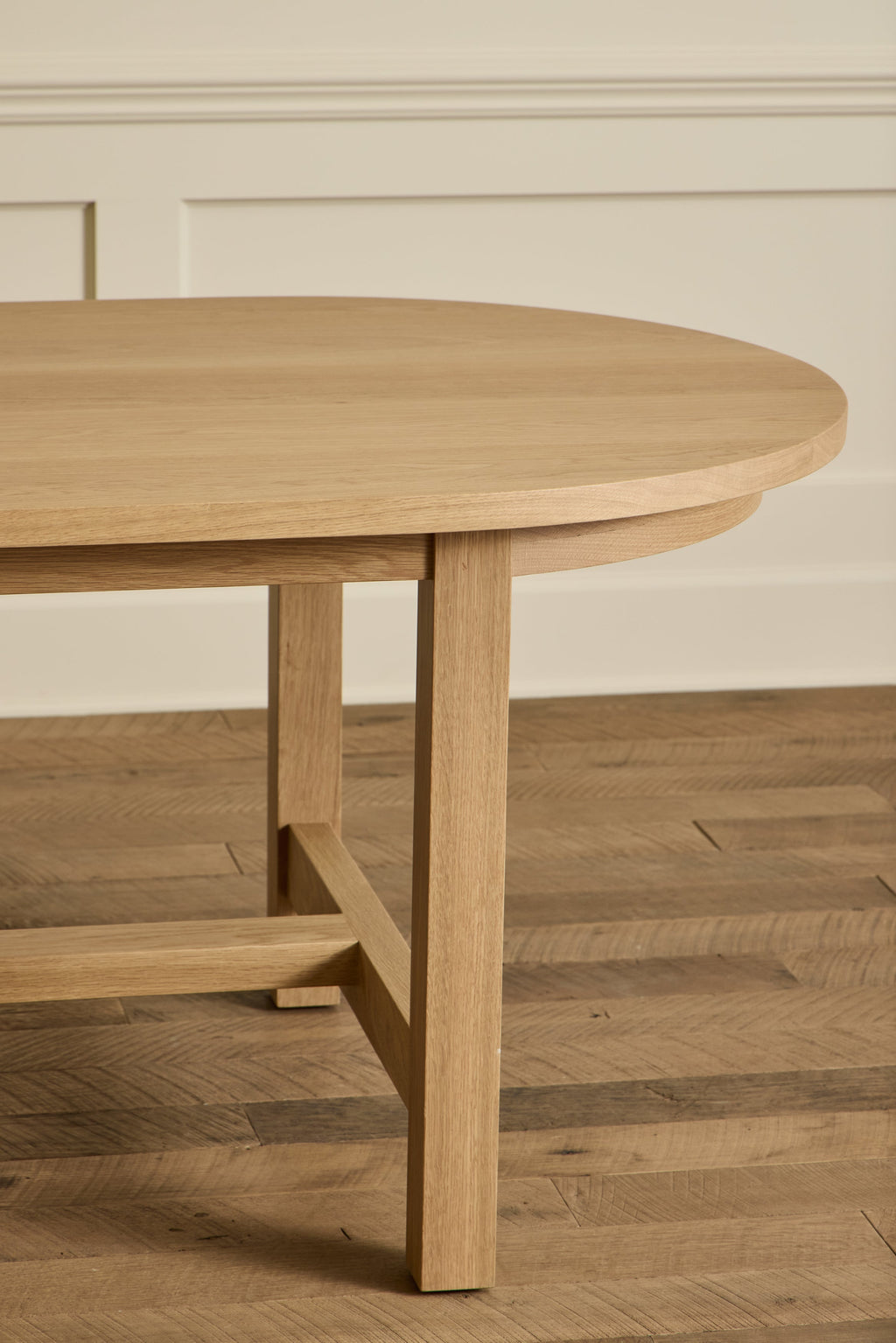 Nicky Kehoe - Oval Harvest Dining Table, 82"
