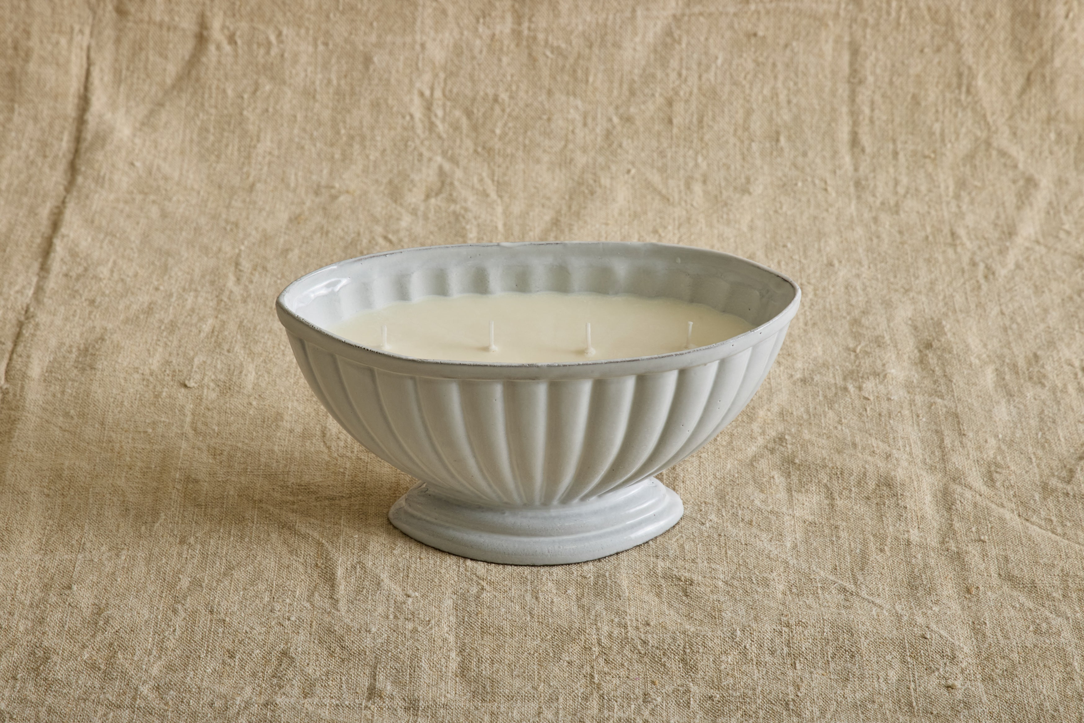 Nicky Kehoe - Tucson Candle in Ceramic Peggy