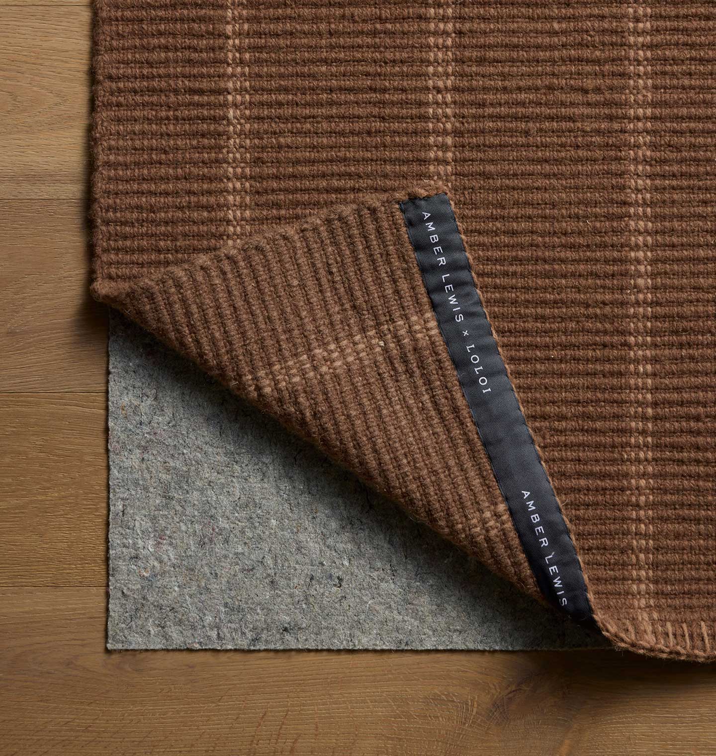 Amber Interiors - Harlan HLN - 01 Mauve / Rose Rug