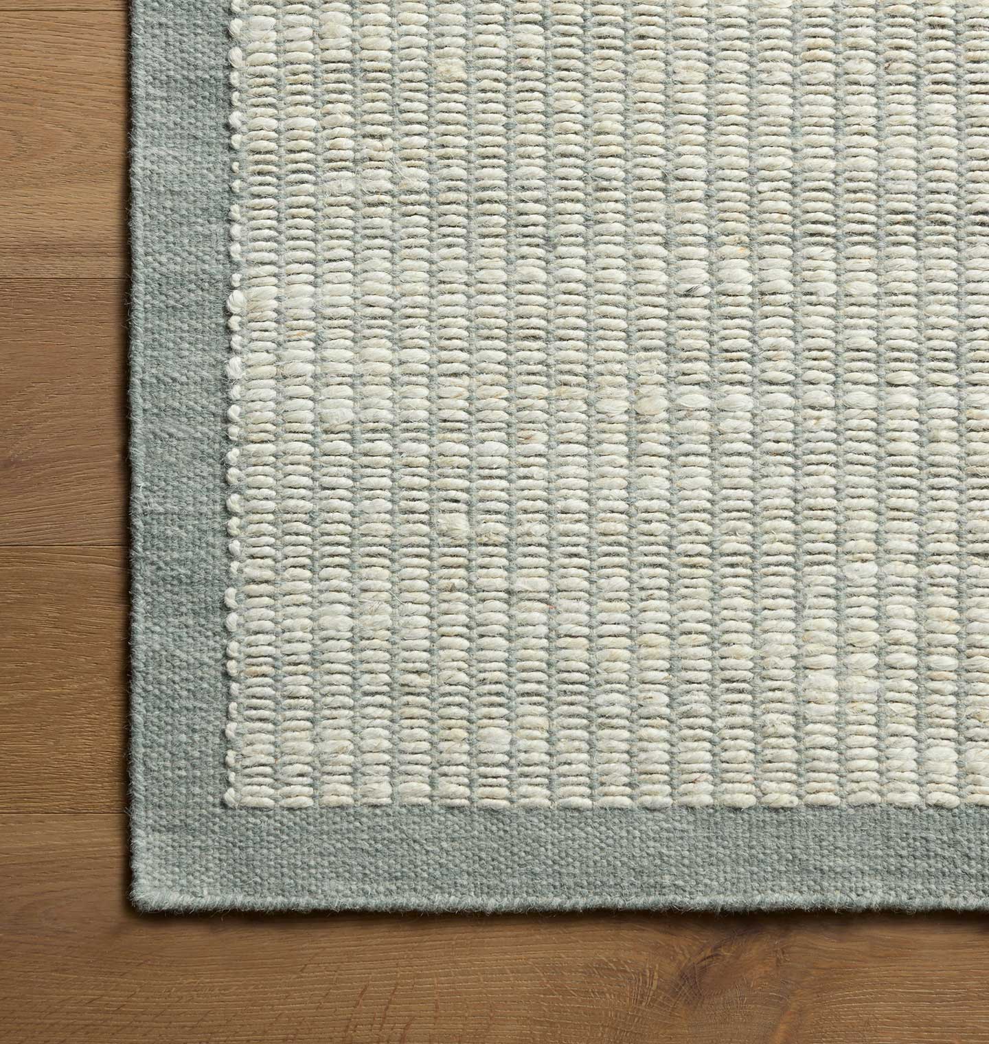 Amber Interiors - Lilah LIH - 01 Ivory / Sky Rug
