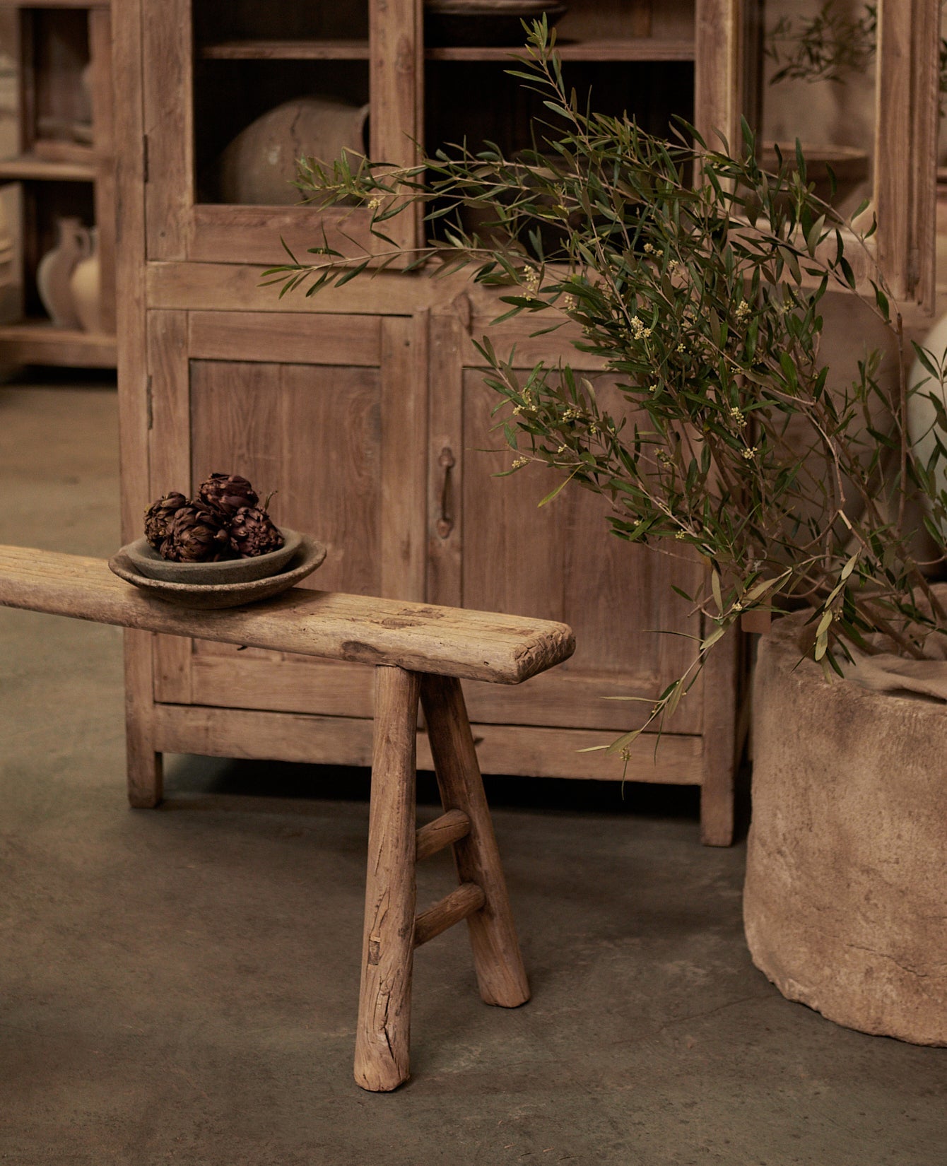 Olive Ateliers - Elm Wood Bench