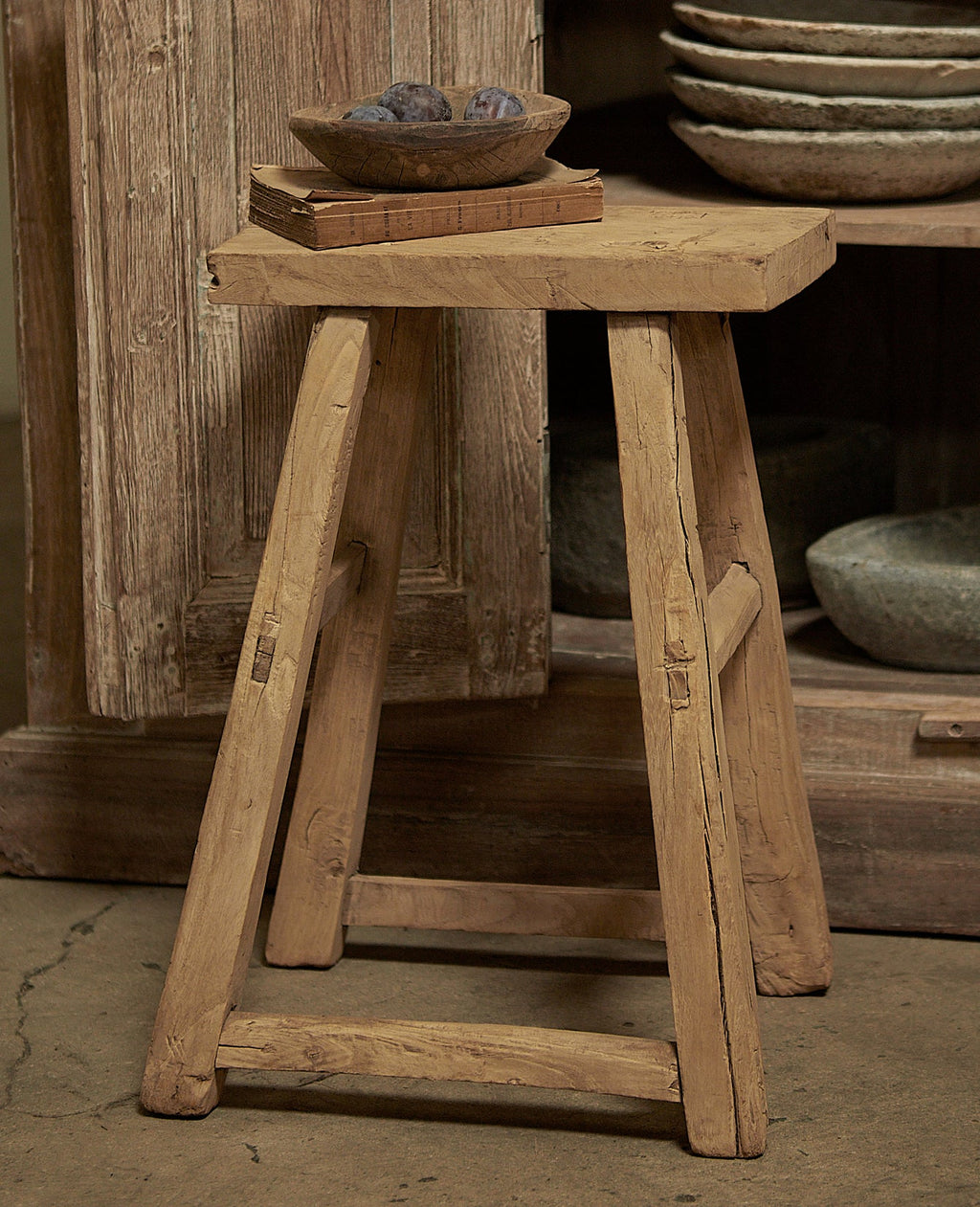 Olive Ateliers - Elm Wood Stool