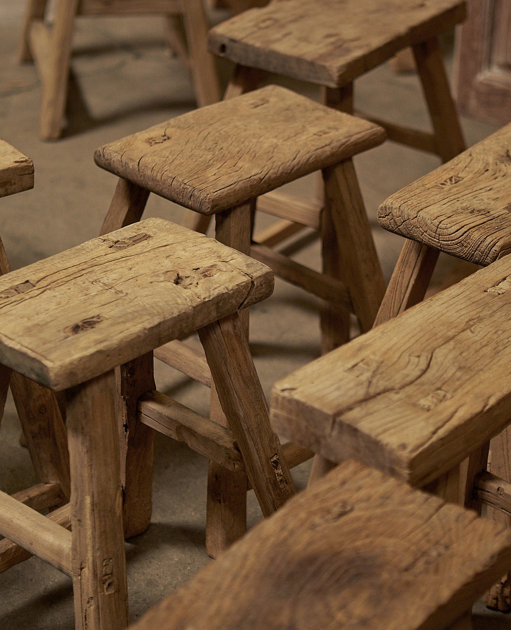 Olive Ateliers - Elm Wood Stool