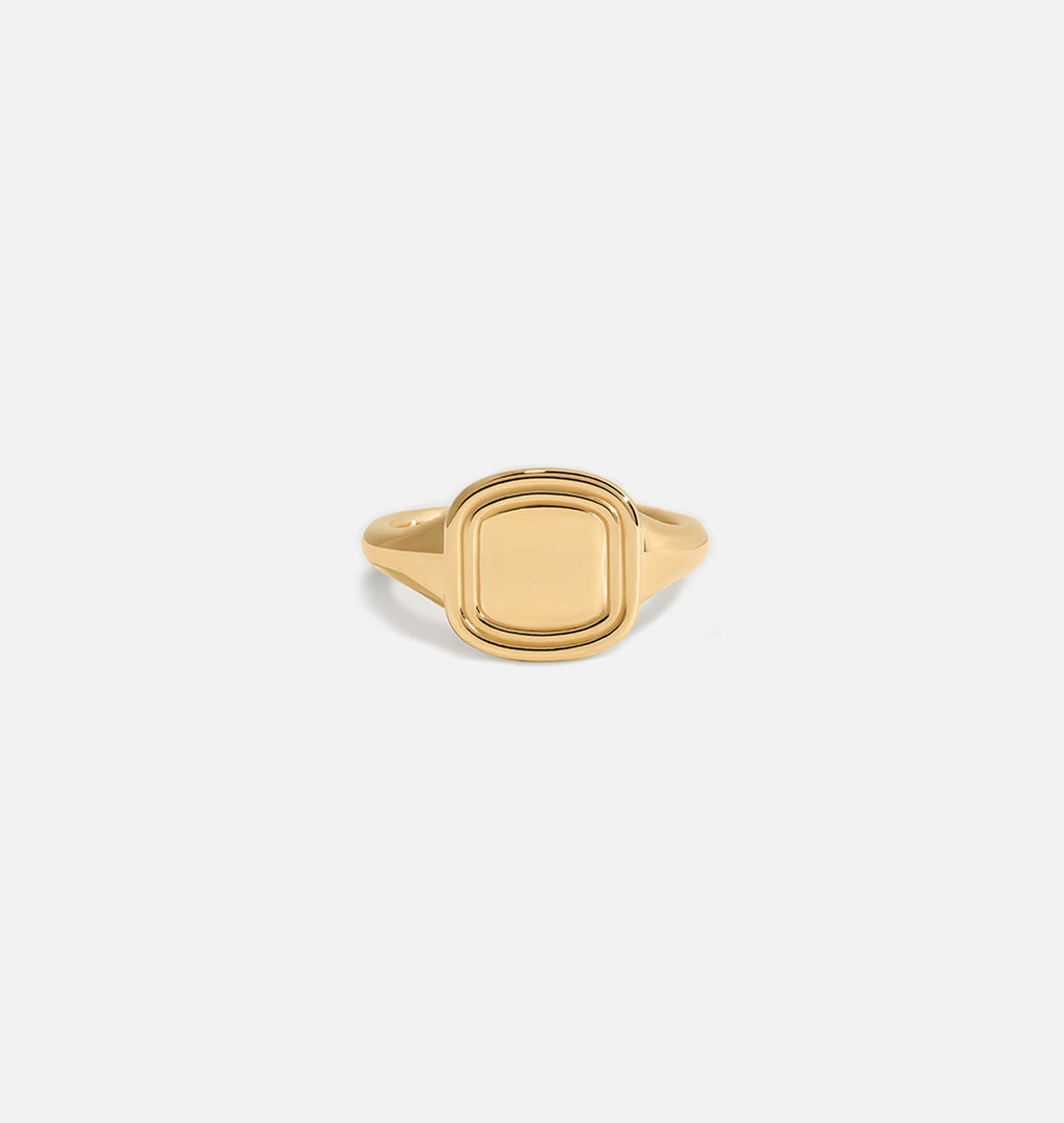 Amber Interiors - The Estate Signet Ring