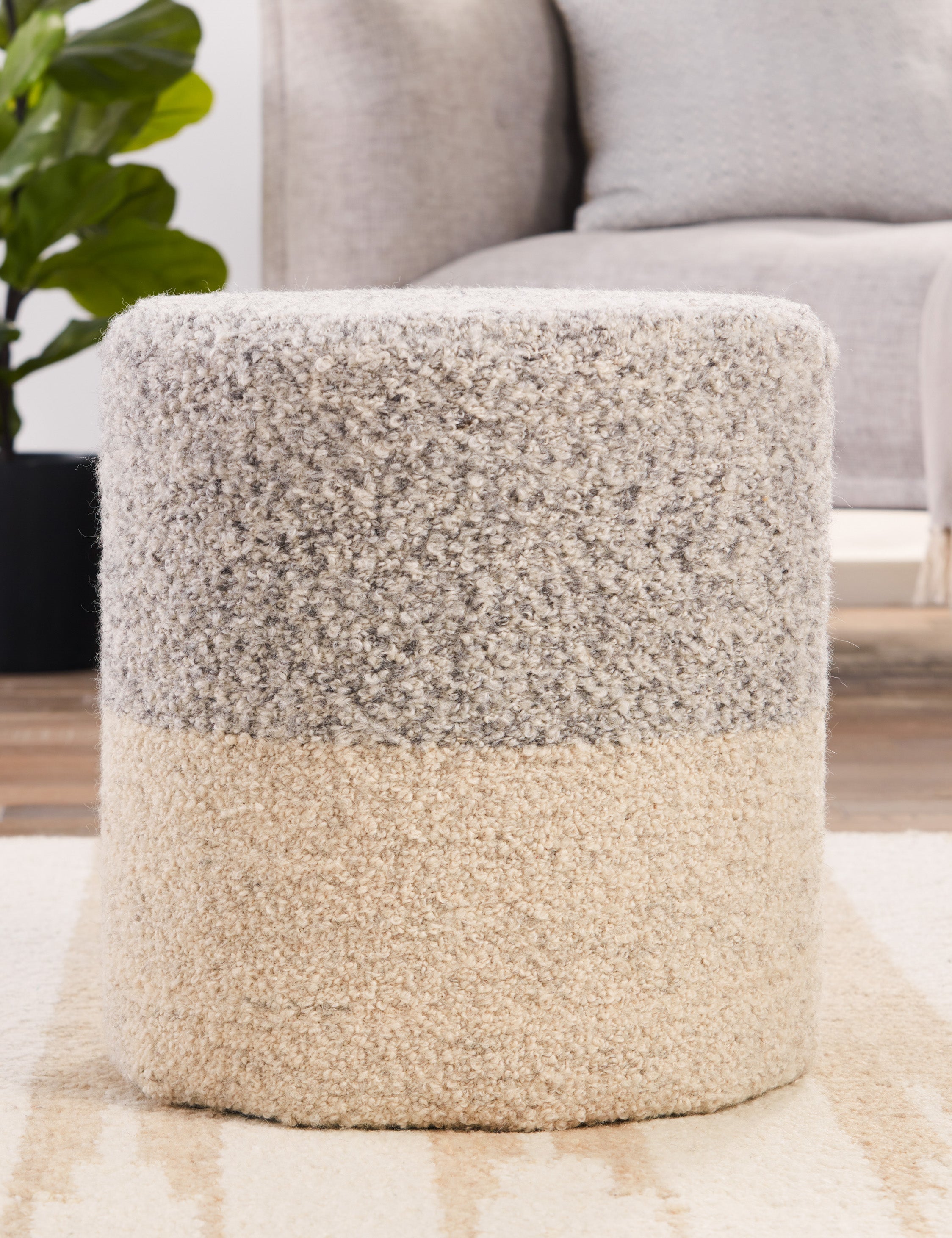 Lulu and Georgia - Ulla Pouf