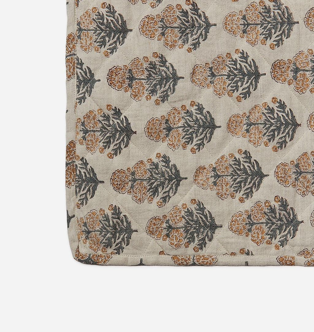 Amber Interiors - Winfleur Marigold Quilt