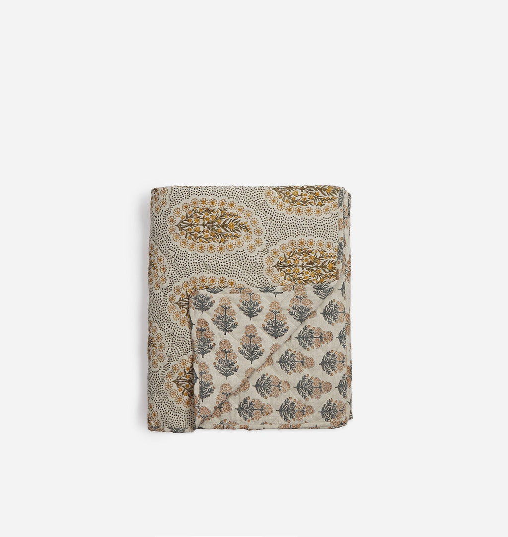 Amber Interiors - Winfleur Marigold Quilt