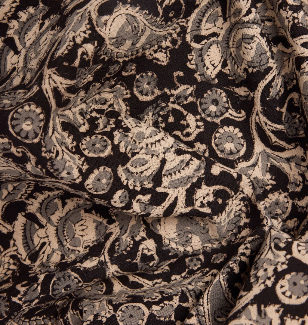 Amber Interiors - Arrowhead Tablecloth