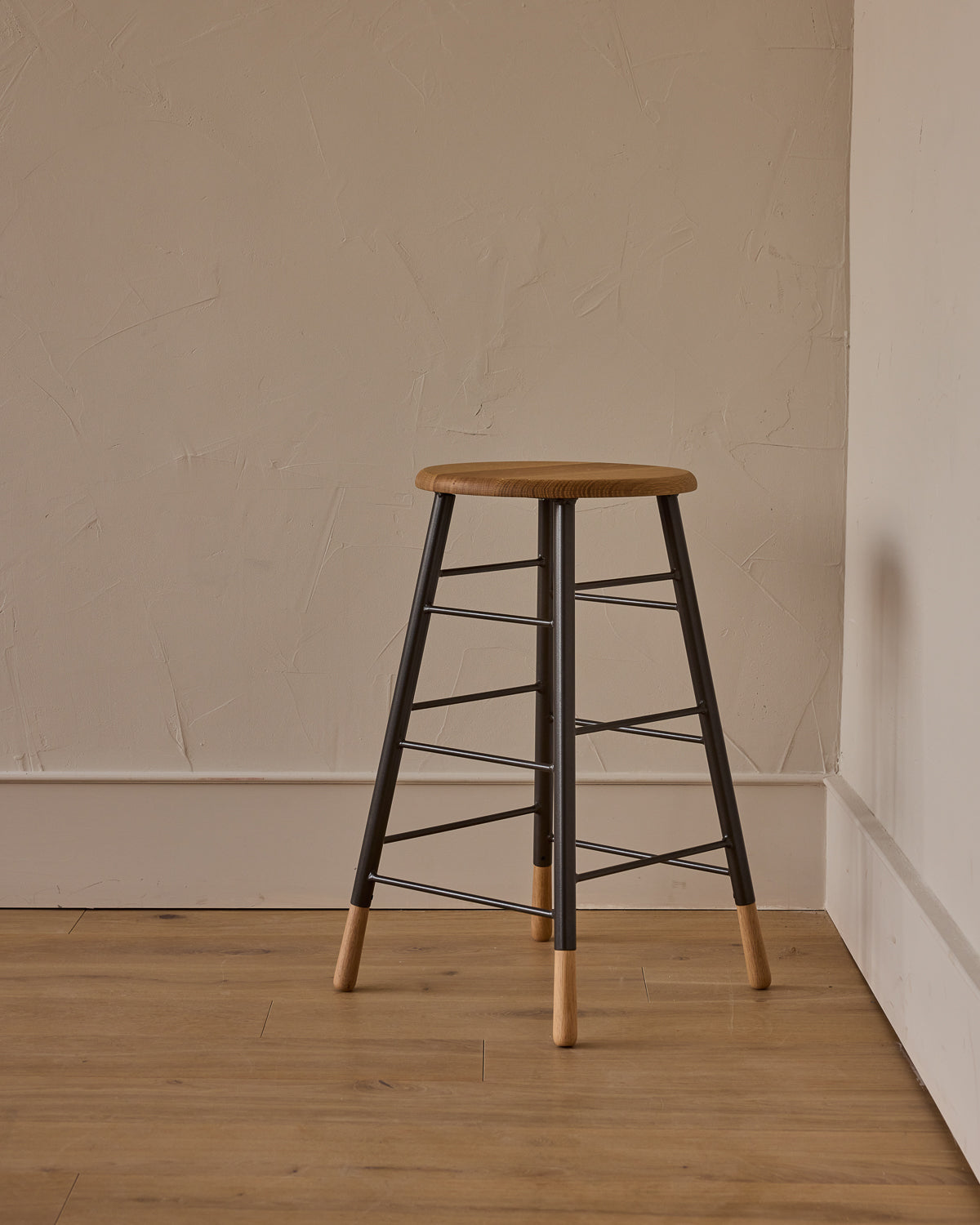 Lostine - Gordon Stools - Natural