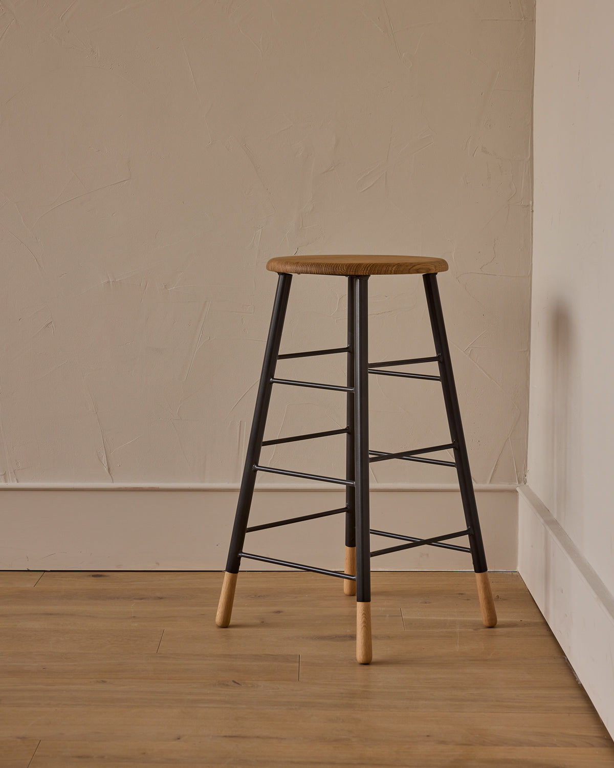 Lostine - Gordon Stools - Natural