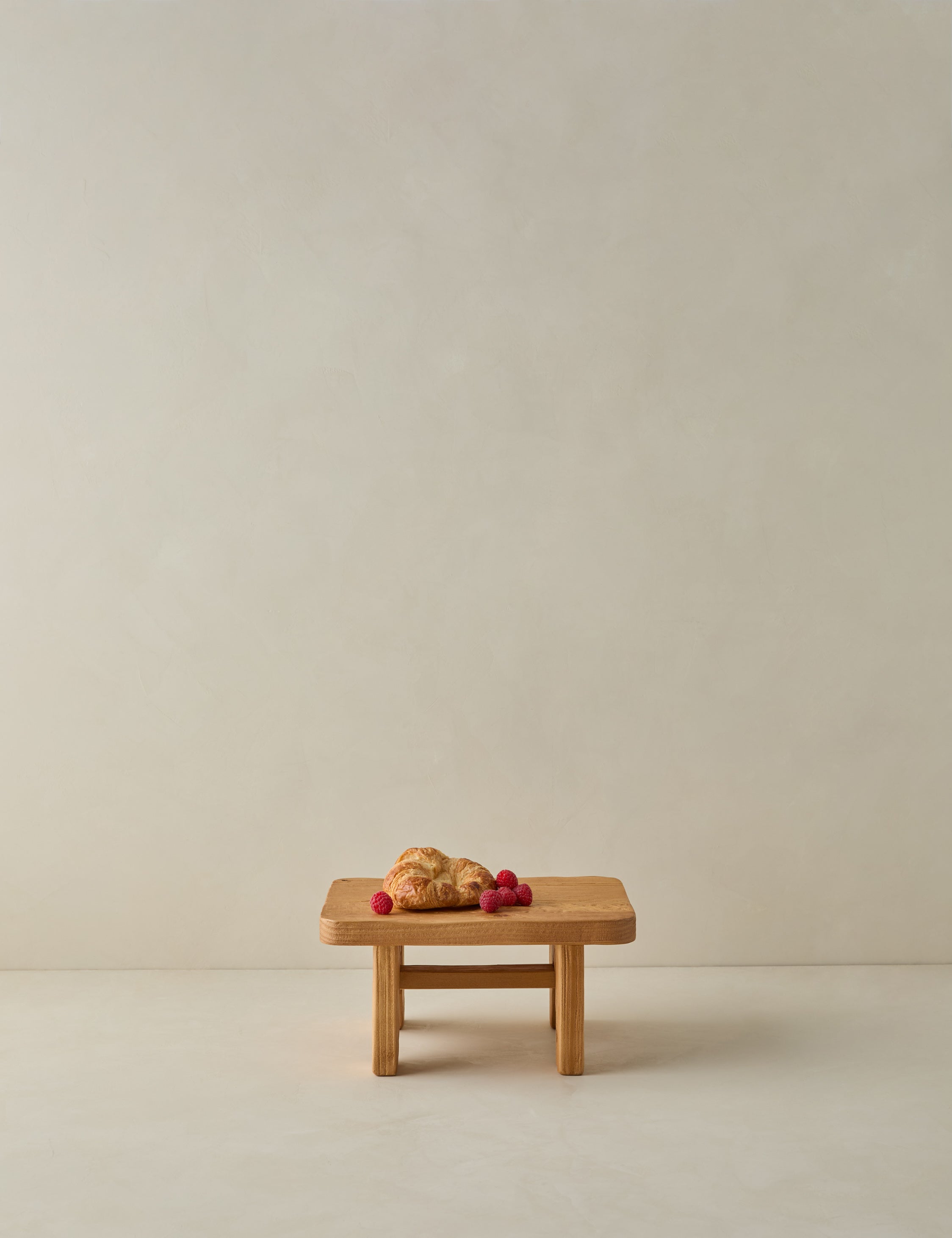 Lulu and Georgia - Footed Grazing Board by etúHOME