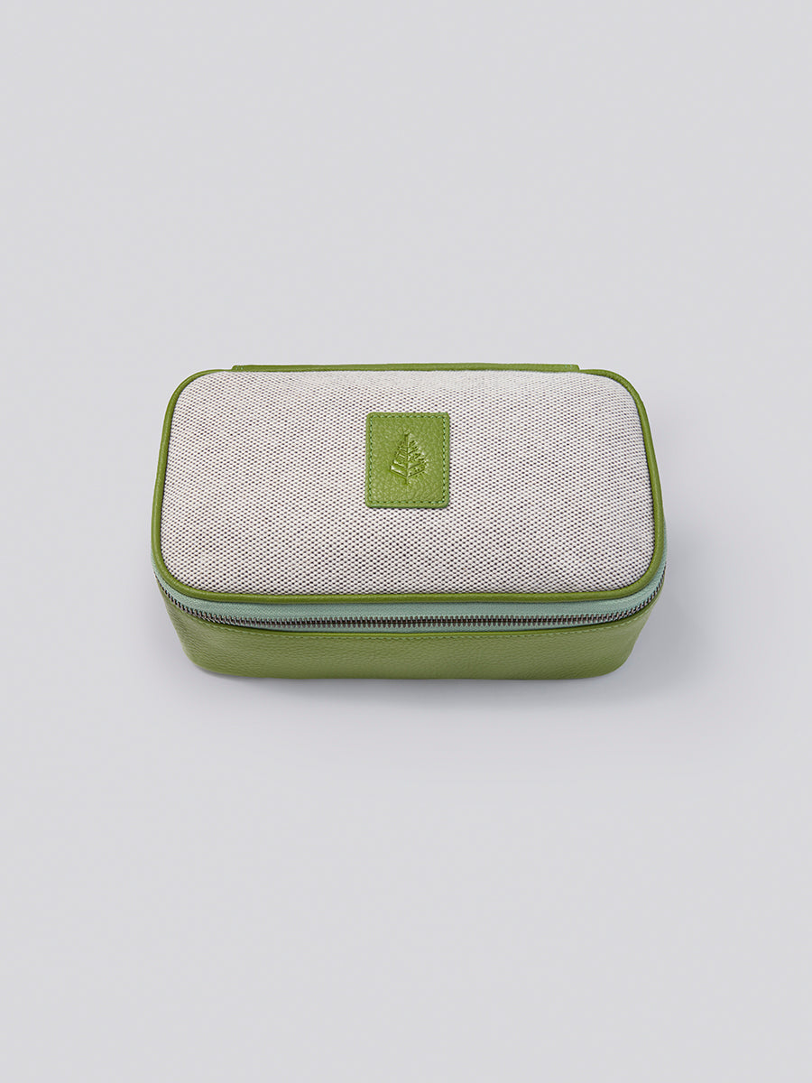 Four Seasons - The Tech Case
