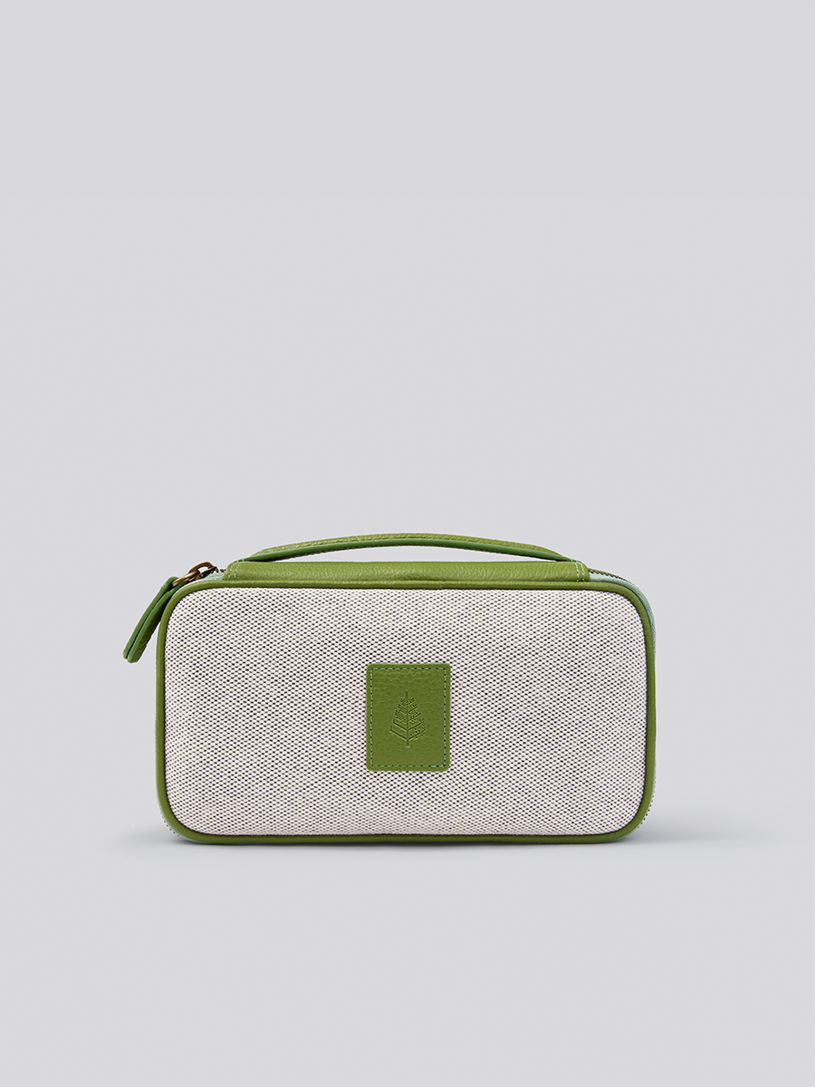 Four Seasons - The Tech Case