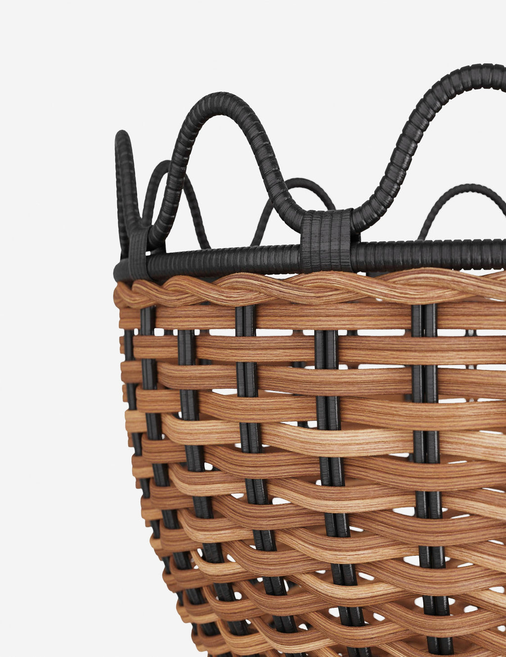 Lulu and Georgia - Mar Centerpiece by Arteriors