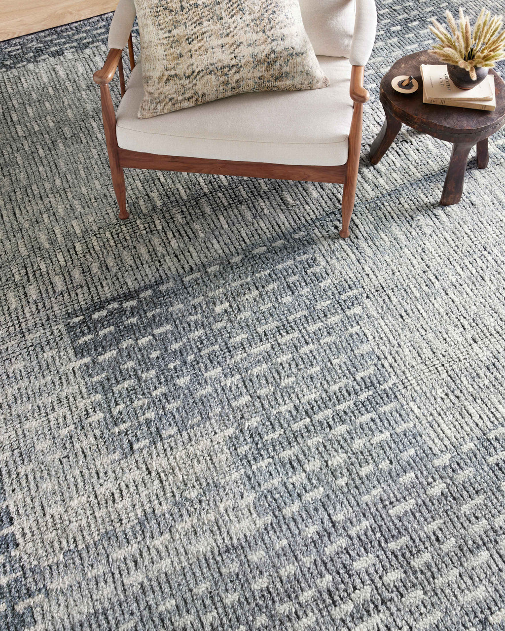 Amber Interiors - Gwyneth GWY - 01 Denim / Sky Area Rug