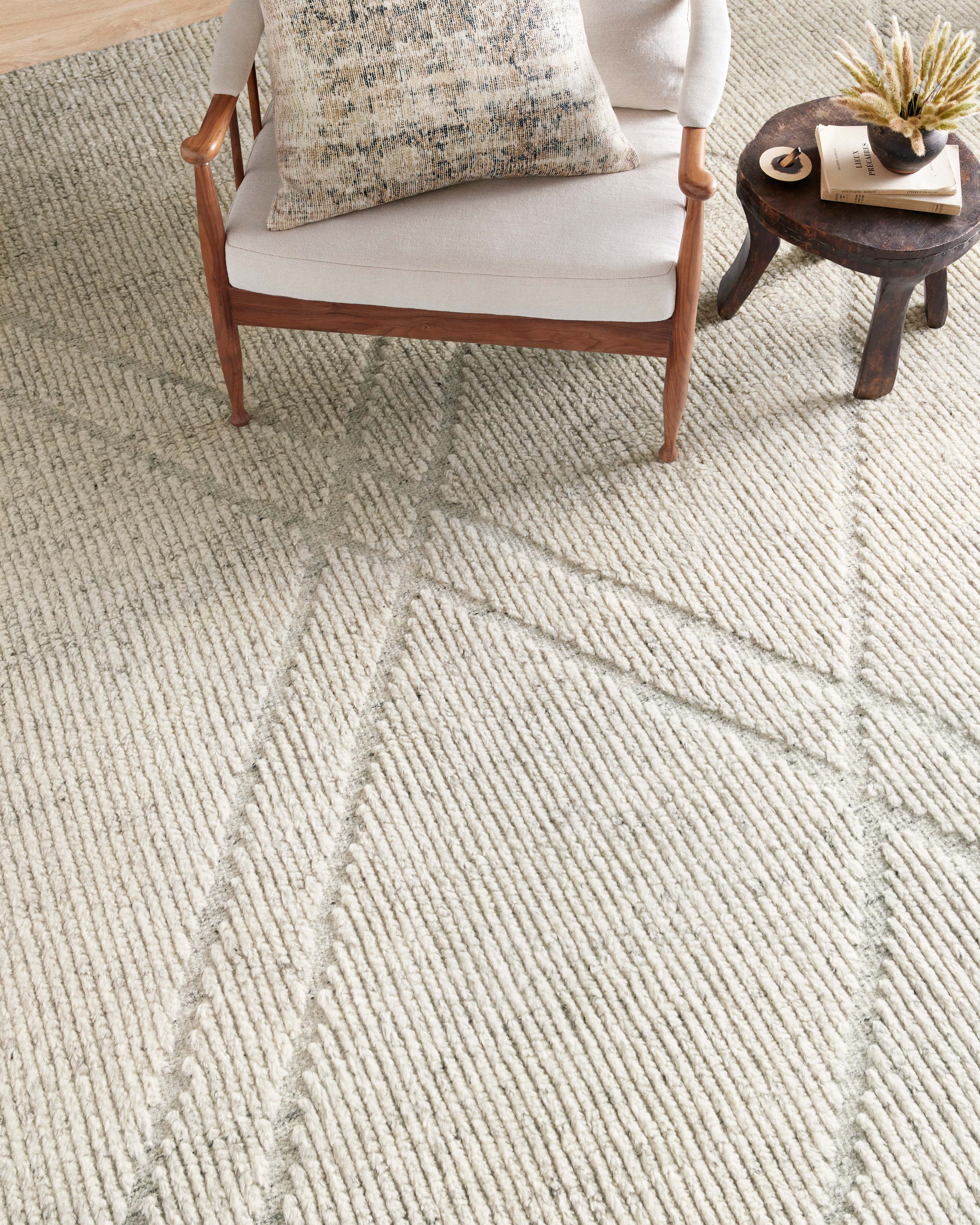 Amber Interiors - Gwyneth GWY - 03 Ivory / Silver Area Rug